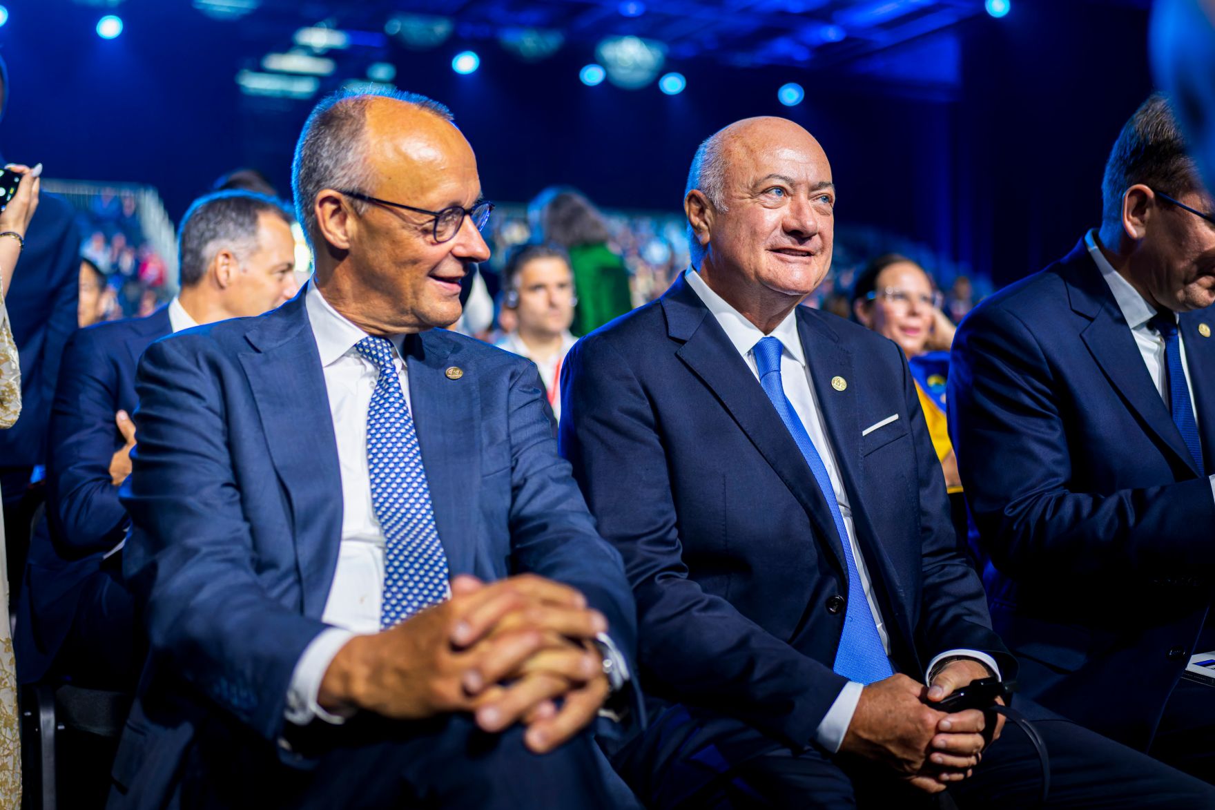 Am 25. Juni 2026 nahm Bundeskanzler Christian Stocker (r.) an der Ukraine Recovery Konferenz in Danzig teil. Im Bild mit Friedrich Merz (l.), Bundeskanzler der Bundesrepublik Deutschland.