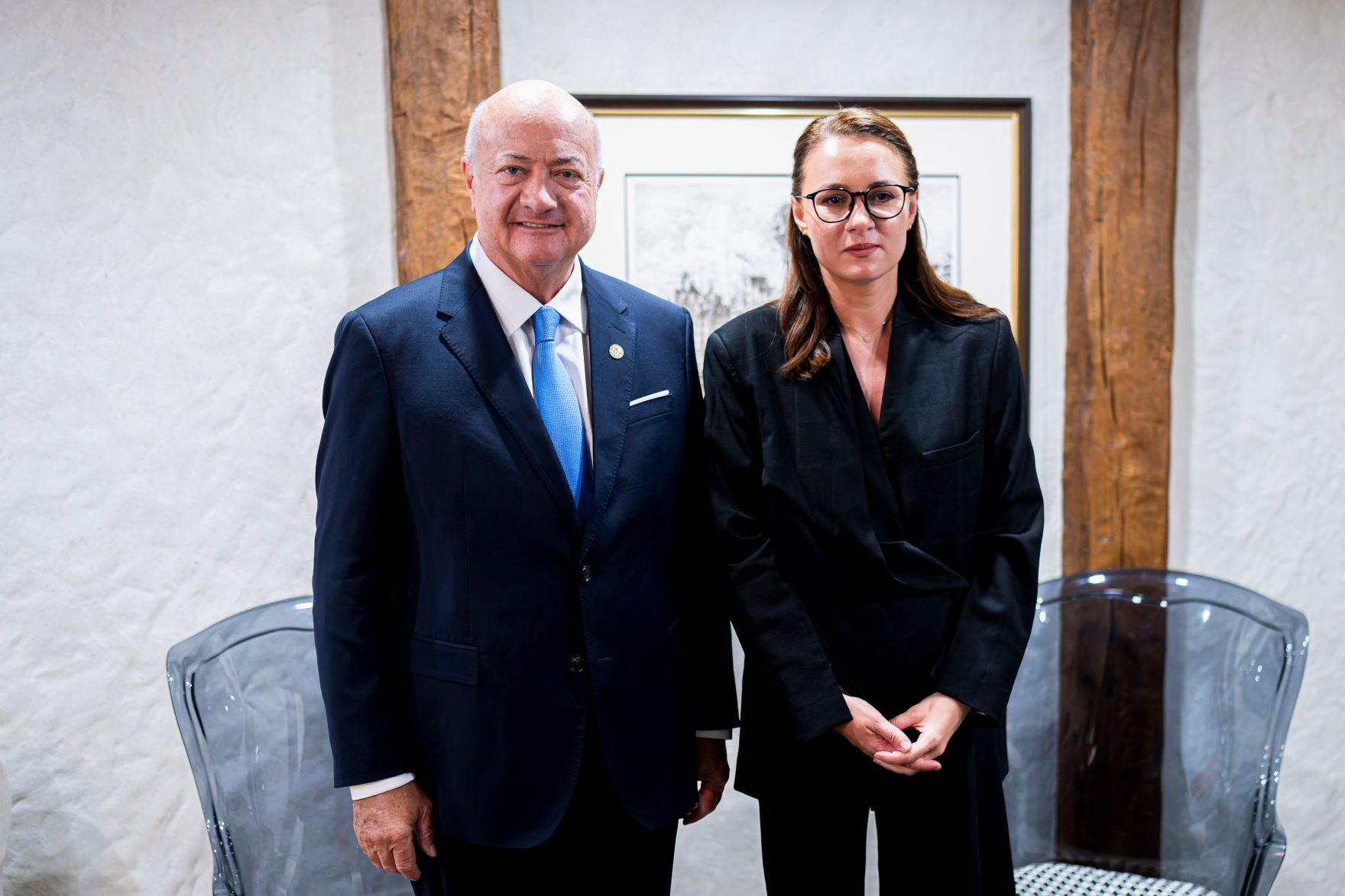 Am 25. Juni 2026 nahm Bundeskanzler Christian Stocker (l.) an der Ukraine Recovery Konferenz in Danzig teil. Im Bild bei einem Arbeitsgespr&auml;ch mit Julija Swyrydenko (r.), Ministerpr&auml;sidentin der Ukraine.