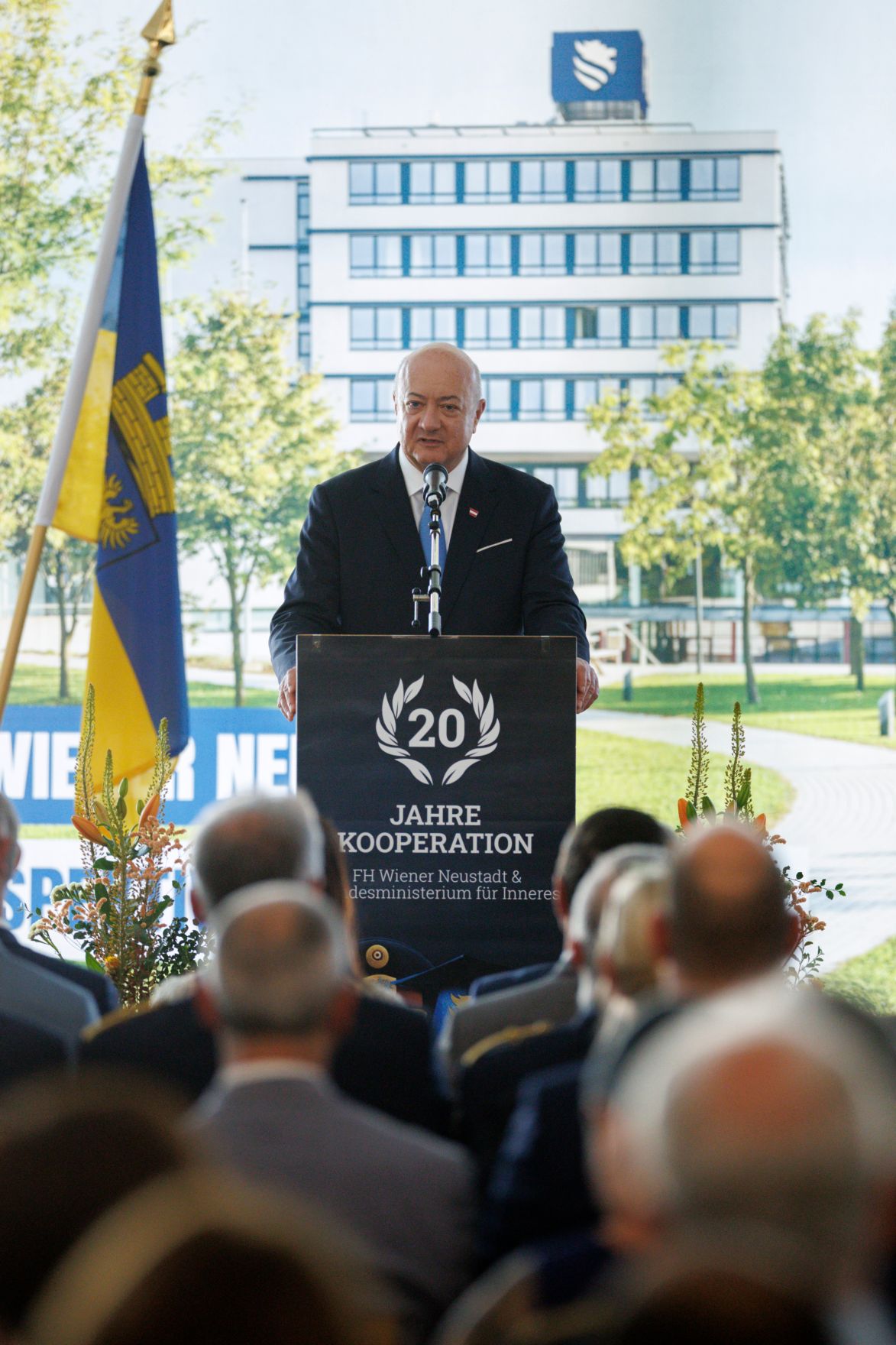 Am 26. Juni 2026 nahm Bundeskanzler Christian Stocker (im Bild) an der Sponsionsfeier &amp; 20 Jahre Sicherheitskooperation Feier teil.