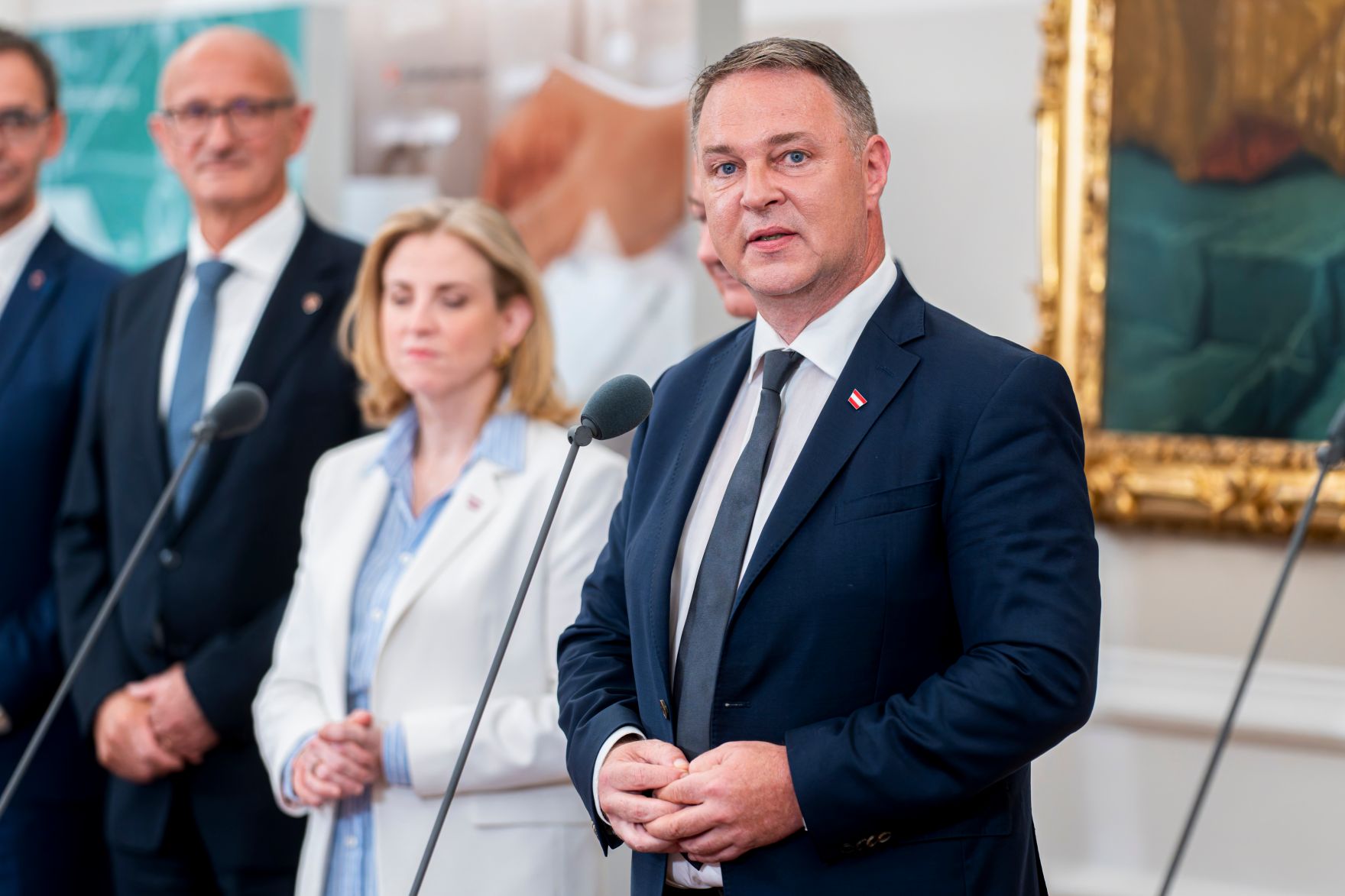 Am 01. Juli 2026 nahm Bundeskanzler Christian Stocker an einer Pressekonferenz zur Reformpartnerschaft teil. Im Bild Vizekanzler Andreas Babler.
