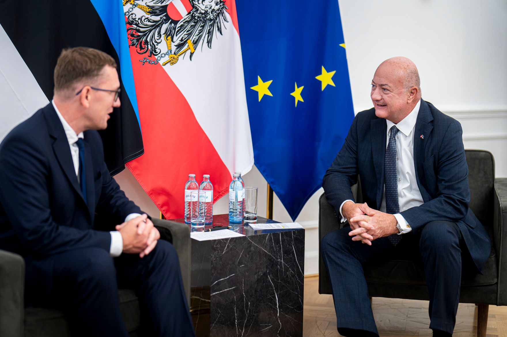Am 3. Juni 2026 empfing Bundeskanzler Christian Stocker (r.) den Estnischen Premierminister Kristen Michal (l.) zu einem Arbeitsgespr&auml;ch.