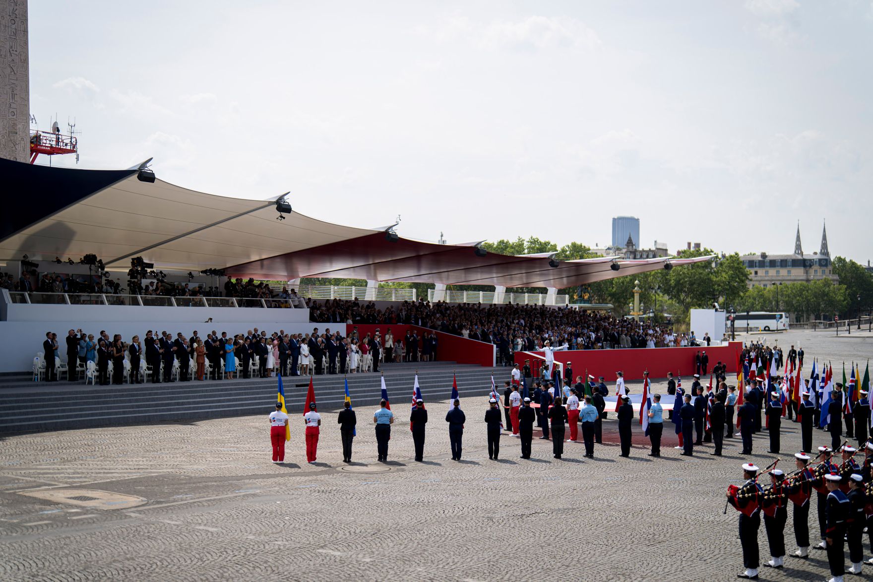 Am 13. Juli 2026 reiste Bundeskanzler Christian Stocker zu einem mehrt&auml;gigen Arbeitsbesuch nach Paris. Im Bild beim Besuch der Milit&auml;rparade anl&auml;sslich des franz&ouml;sischen Nationalfeiertags.