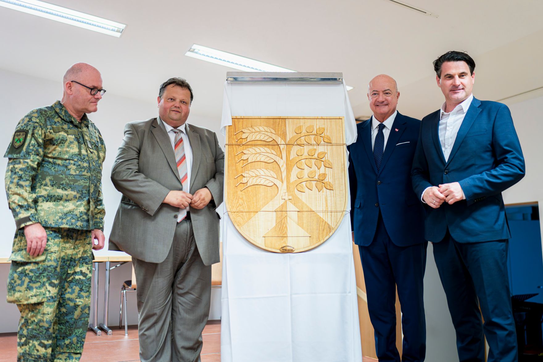 Am 17. Juli 2026 nahm Bundeskanzler Christian Stocker (2.v.r.) im Rahmen seines Bundesl&auml;ndertages im Burgenland am Festakt anl&auml;sslich des 250 Jubil&auml;ums der Marktgemeinde Ollersdorf teil.