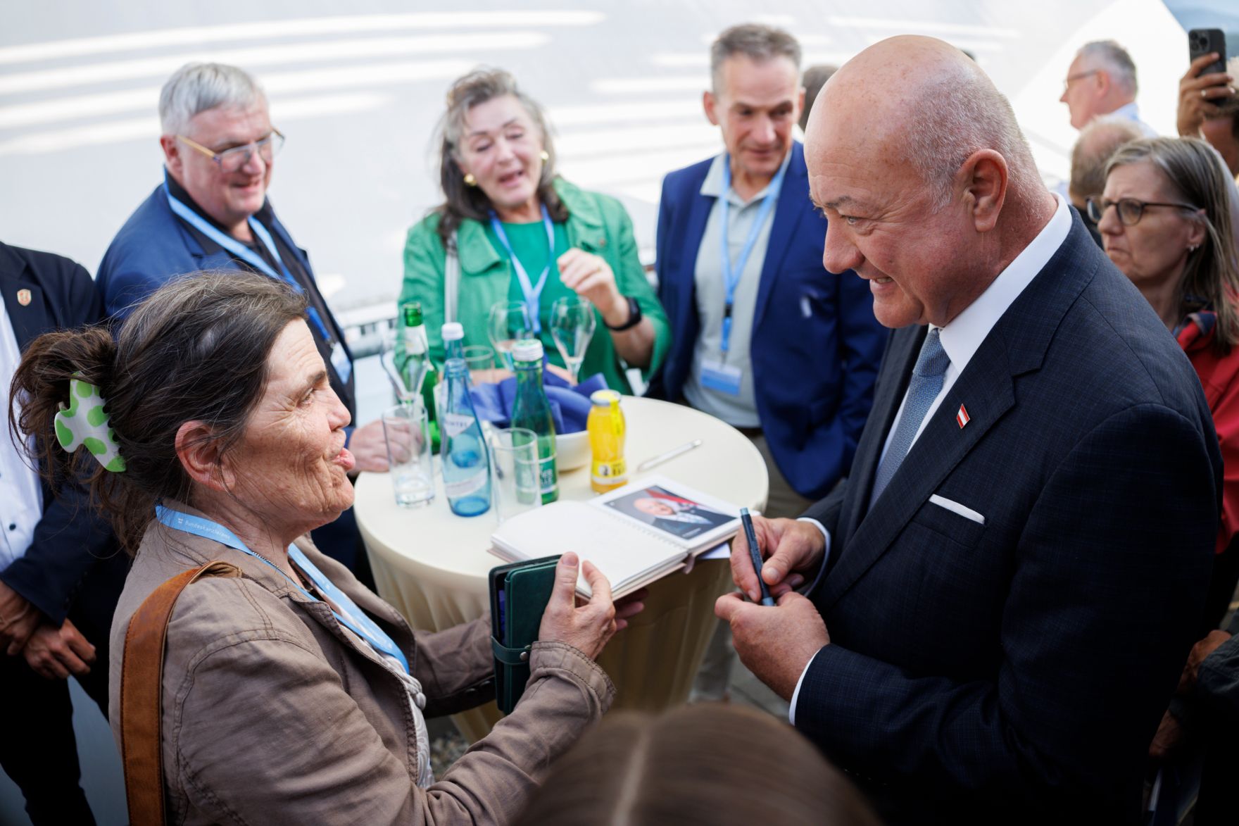 Am 23. Juli 2026 lud Bundeskanzler Christian Stocker (r.) zur Veranstaltung "&Ouml;sterreich im Gespr&auml;ch" in Innsbruck.