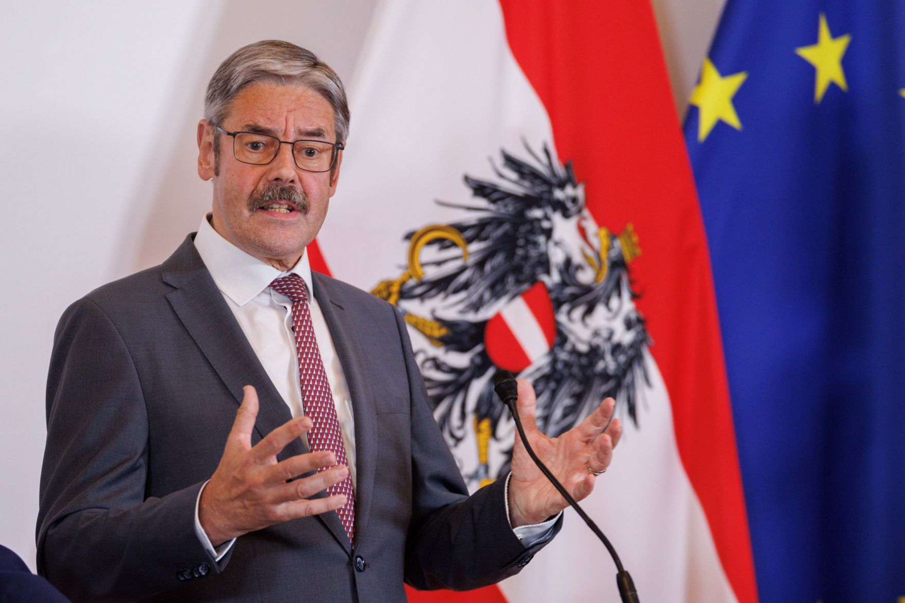 Am 27. Juli 2026 fand der Sommerministerrat der &Ouml;sterreichischen Bundesregierung in der Schwarzenberg-Kaserne statt. Im Bild bei der Pressekonferenz.