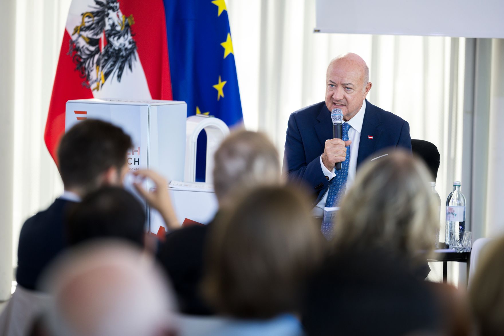 Am 28. Juli 2026 lud Bundeskanzler Christian Stocker (im Bild) zur Veranstaltung "&Ouml;sterreich im Gespr&auml;ch" in Wien.
