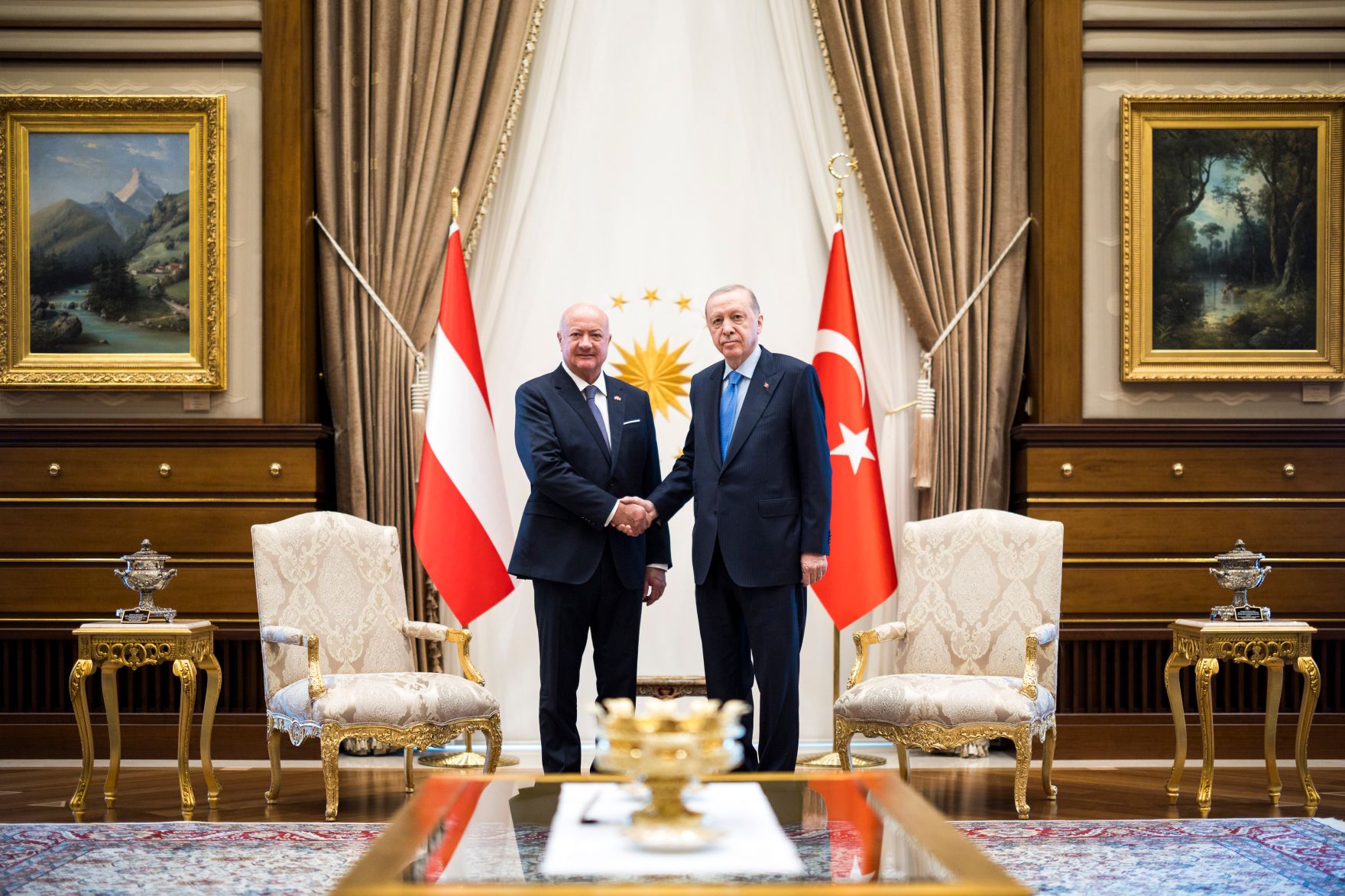 Am 10. August 2026 reiste Bundeskanzler Christian Stocker (l.) zu einem Arbeitsbesuch nach Ankara. Im Bild mit dem Pr&auml;sident der Republik T&uuml;rkei Recep Tayyip Erdoğan (r.).