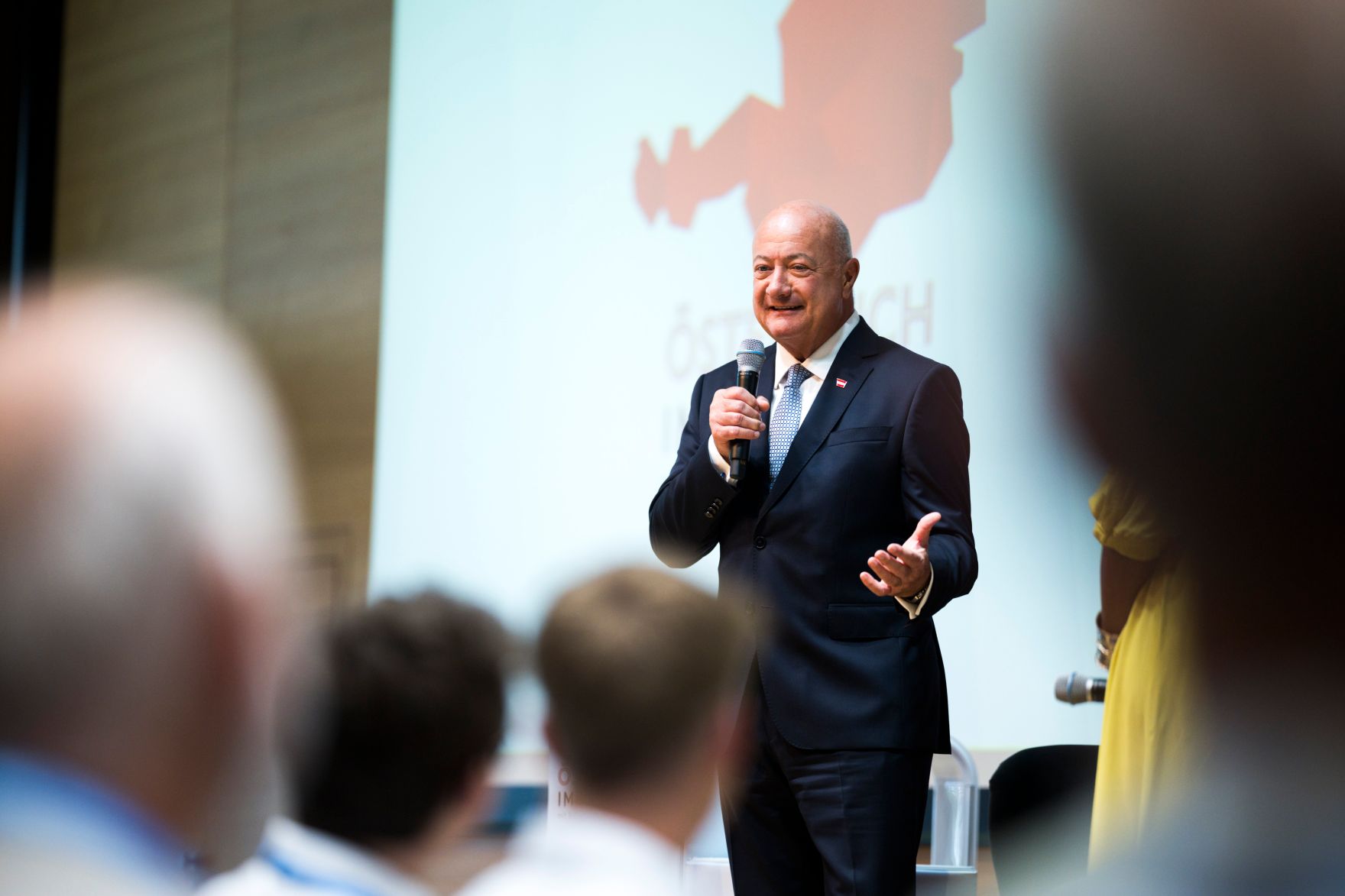 Am 25. August 2026 lud Bundeskanzler Christian Stocker (im Bild) zur Veranstaltung "&Ouml;sterreich im Gespr&auml;ch" in Linz.