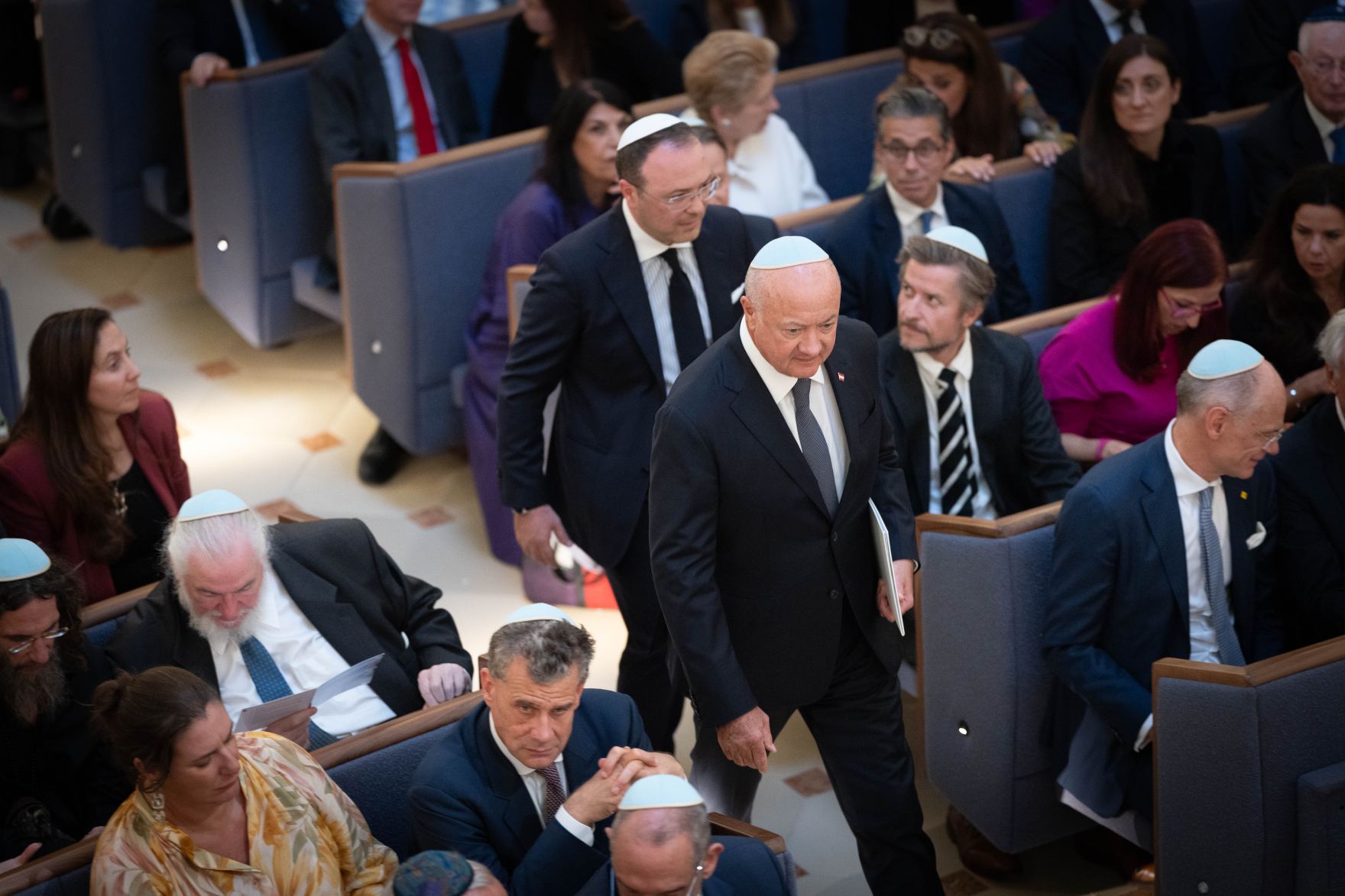 Am 16. September 2026 nahm Bundeskanzler Christian Stocker (im Bild) gemeinsam mit Staatssekret&auml;r Alexander Pr&ouml;ll am Festakt anl&auml;sslich der Wiederer&ouml;ffnung des Wiener Stadttempel teil.