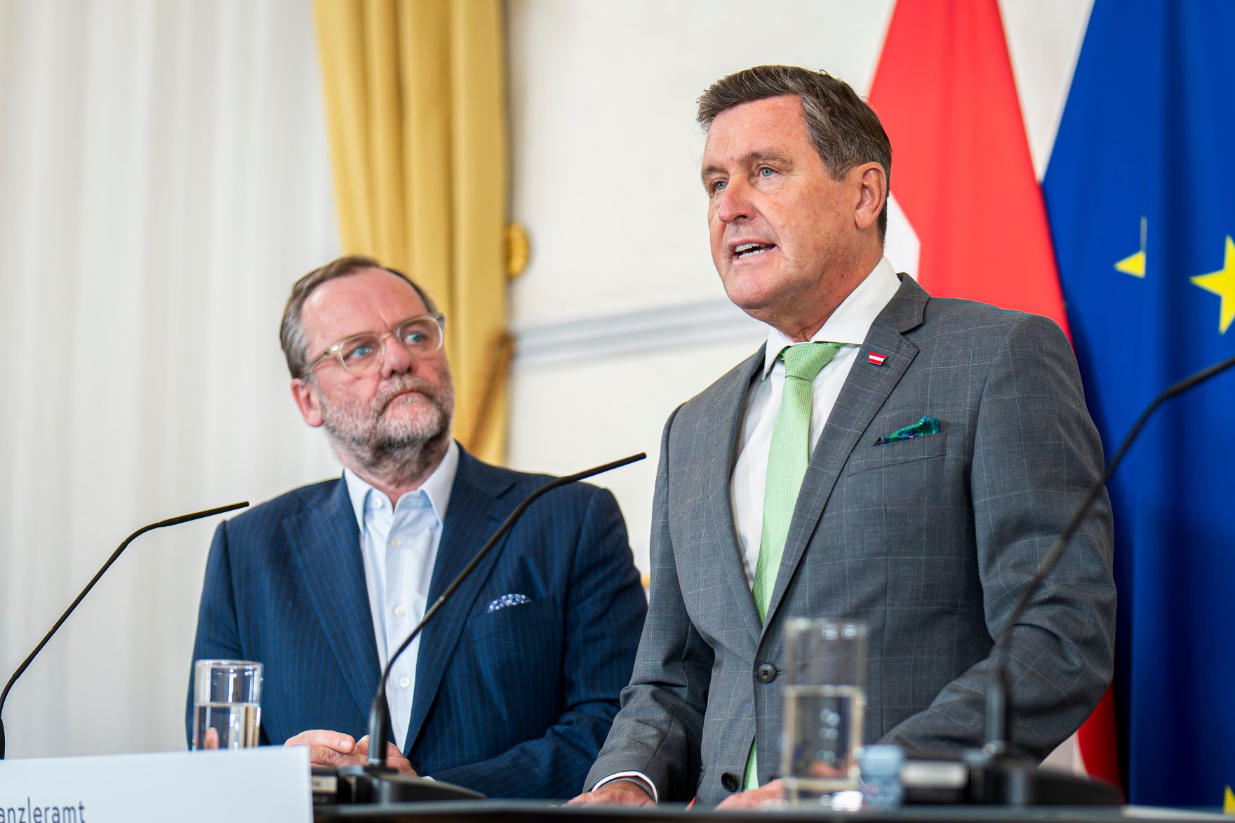 Am 14. Oktober 2026 nahmen Bundeskanzler Christian Stocker, Bundesminister Peter Hanke (2.v.l.), Bundesminister Wolfgang Hattmannsdorfer, Staatssekret&auml;r Josef Schellhorn (l.), VERBUND-Vorstandvorsitzender Michael Strugl und &Ouml;BB-Vorst&auml;ndin Manuela Waldner eine Pressekonferenz zur Unterzeichnung der &bdquo;Made in Europe Declaration&ldquo; teil.