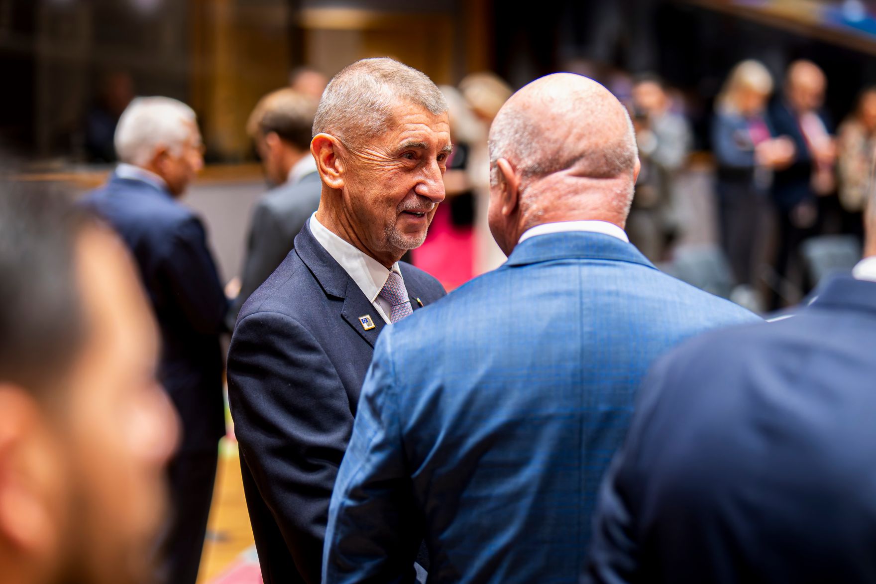 Am 15. Oktober 2026 nahm Bundeskanzler Christian Stocker an dem Treffen der EU-Staats- und Regierungschefs in Br&uuml;ssel teil. Im Bild mit dem tschechischen Premierminister Andrej Babi&scaron; (l.).