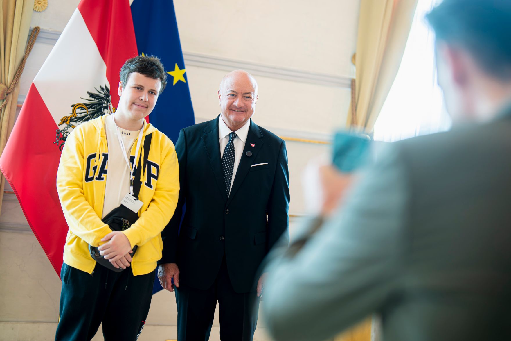 Am 26. Oktober 2026 lud Bundeskanzler Christian Stocker (im Bild) anl&auml;sslich des Nationalfeiertags Besucherinnen und Besucher zum Tag der offenen T&uuml;r ins Bundeskanzleramt.