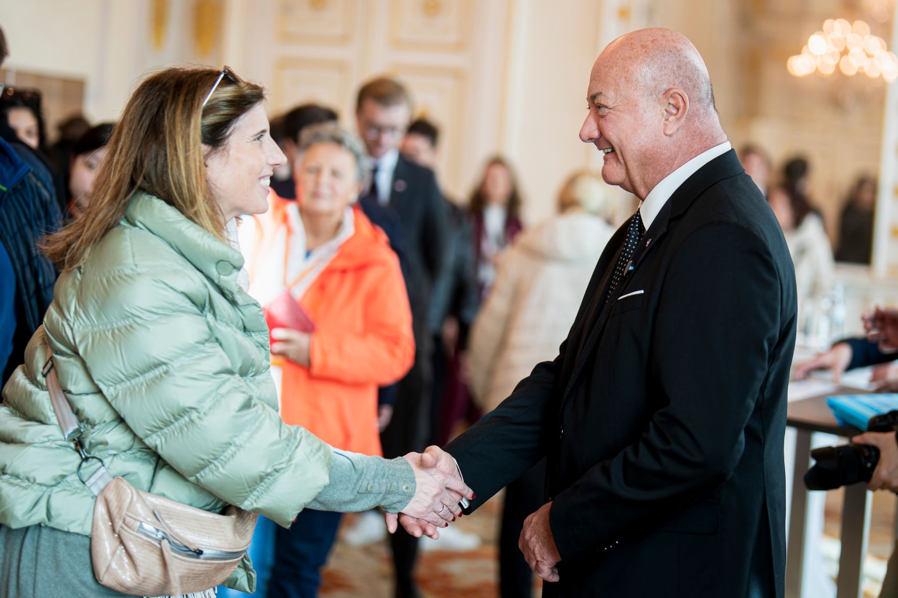 Am 26. Oktober 2026 lud Bundeskanzler Christian Stocker (im Bild) anl&auml;sslich des Nationalfeiertags Besucherinnen und Besucher zum Tag der offenen T&uuml;r ins Bundeskanzleramt.