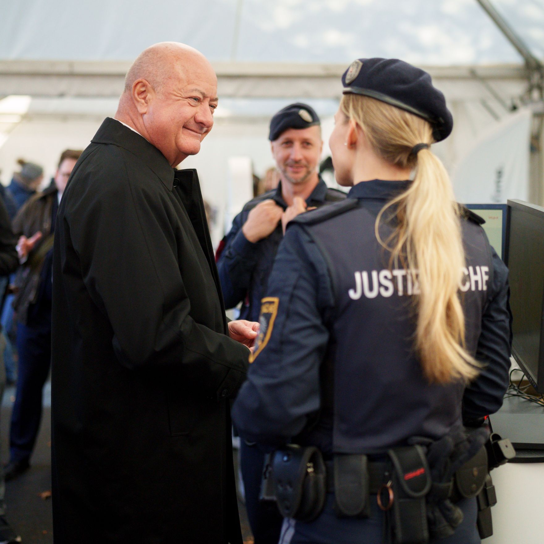 Am 26. Oktober 2026 fanden anl&auml;sslich des Nationalfeiertages Feierlichkeiten am Wiener Heldenplatz statt. Im Bild Bundeskanzler Christian Stocker.