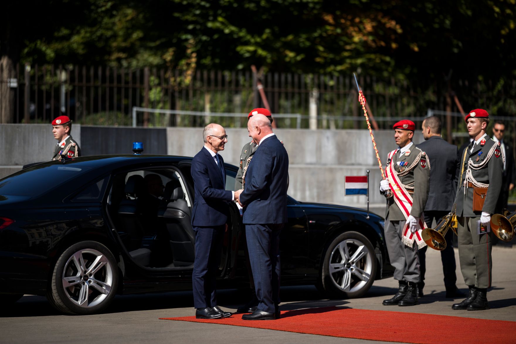 Am 29. Juli 2026 empfing Bundeskanzler Christian Stocker (r.) den Premierminister des Gro&szlig;herzogtums Luxemburg Luc Frieden (l.) zu einem Gespr&auml;ch.