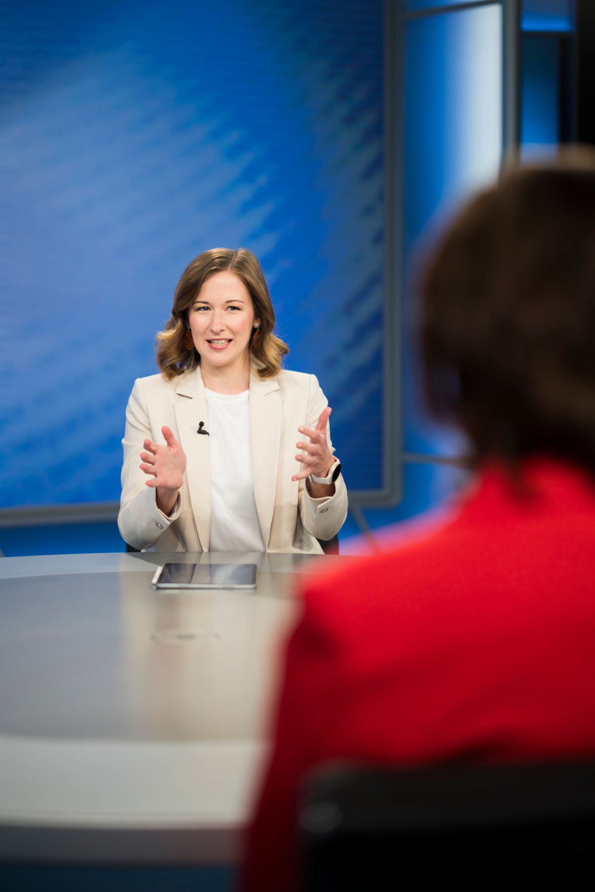 Am 4. Mai 2025 stellte sich Bundesministerin Claudia Plakolm (l.) den Fragen der ORF-Pressestunde.