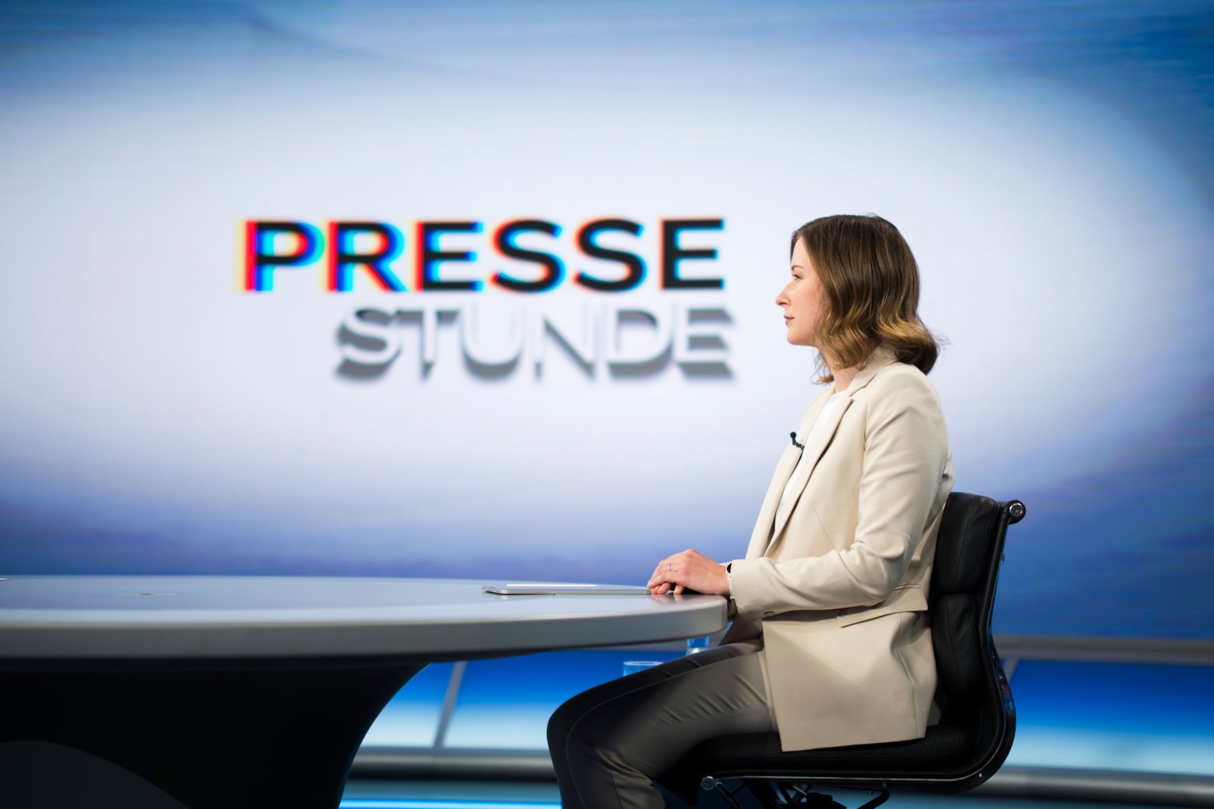 Am 4. Mai 2025 stellte sich Bundesministerin Claudia Plakolm (im Bild) den Fragen der ORF-Pressestunde.