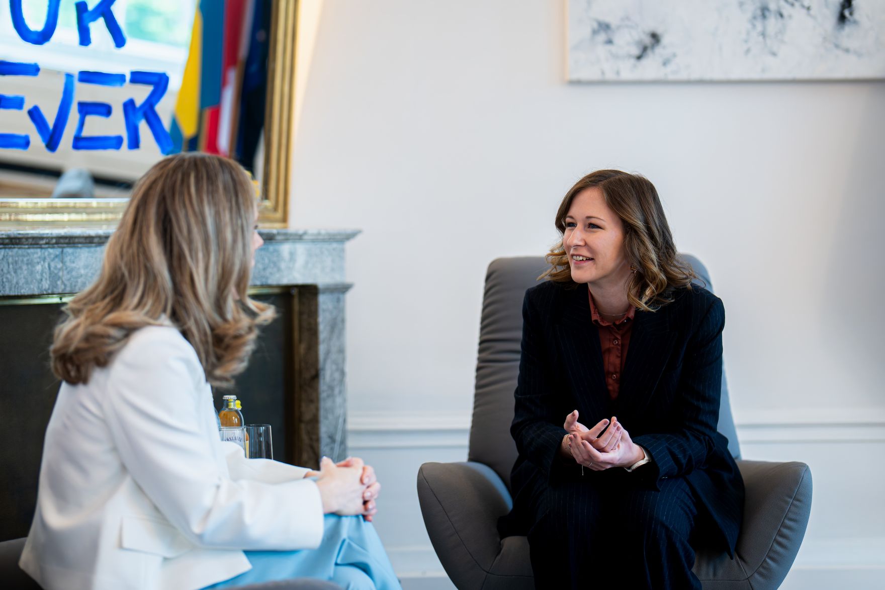 Am 14. Mai 2025 empfing Bundesministerin Claudia Plakolm (r.) die schwedischen EU-Ministerin Jessica Rosencrantz (l.) zu einem Arbeitsbesuch im Bundeskanzleramt.