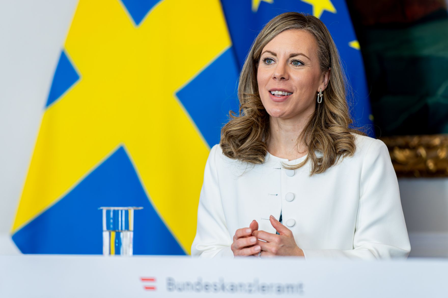 Am 14. Mai 2025 empfing Bundesministerin Claudia Plakolm (r.) die schwedischen EU-Ministerin Jessica Rosencrantz (l.) zu einem Arbeitsbesuch im Bundeskanzleramt.