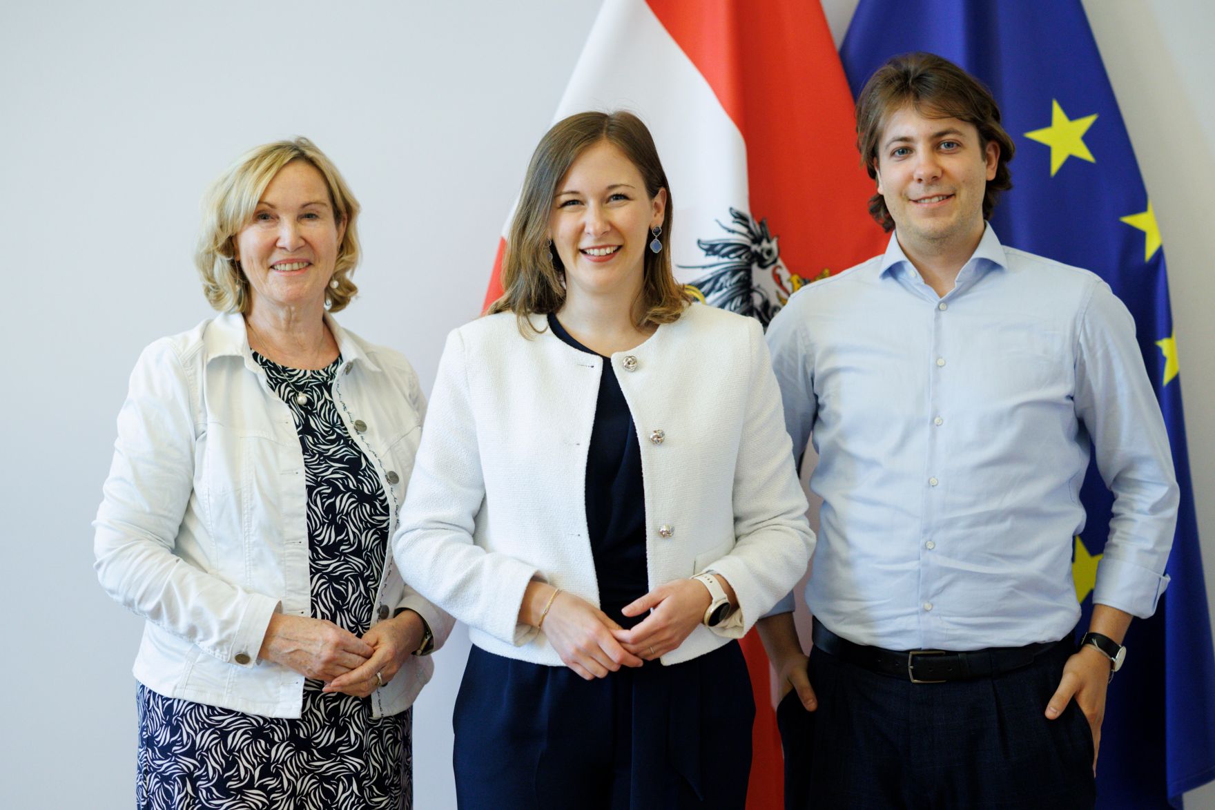 Am 14. Juli 2025 empfing Bundesministerin Claudia Plakolm Kinder- &amp; Jugendanw&auml;lte zu einem Gespr&auml;ch.