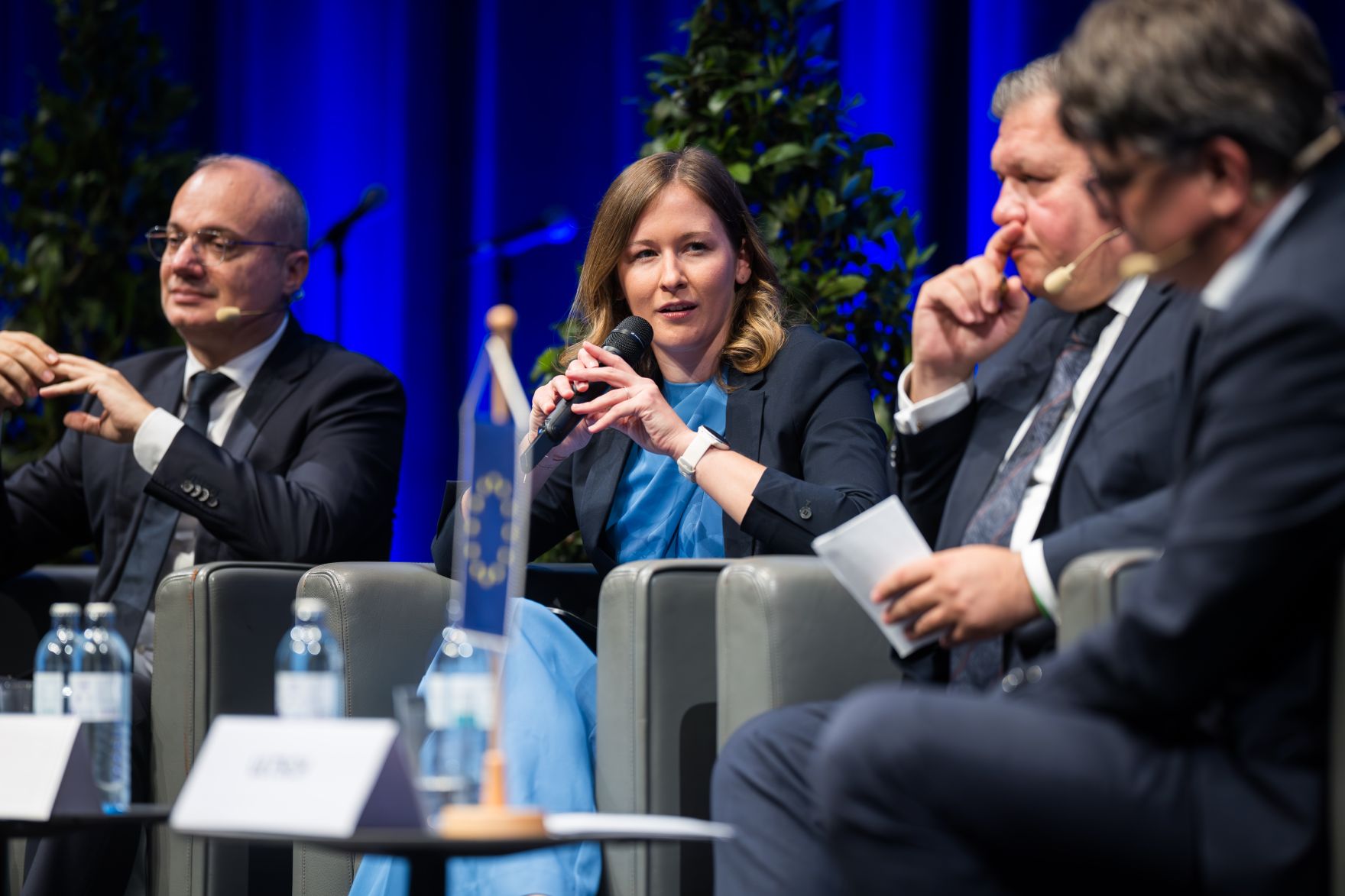Am 29. September 2025 nahm Bundesministerin Claudia Plakolm (im Bild) im Rahmen ihres Bundesl&auml;ndertages in Salzburg am 21. Europe Summit &bdquo;Europa und Hoffnung&ldquo; teil.