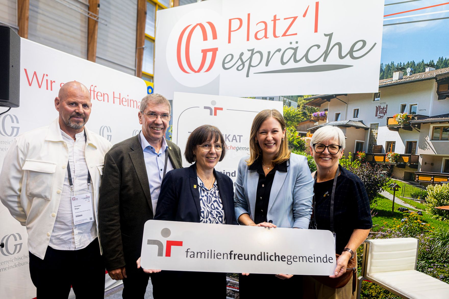 Am 25. August 2025 besuchte Bundesministerin Claudia Plakolm (2.v.r.) im Rahmen ihres Bundesl&auml;ndertages die K&auml;rntner Messen in Klagenfurt.