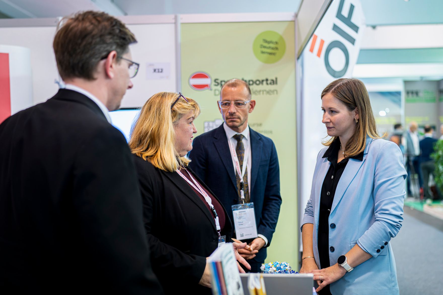 Am 25. August 2025 besuchte Bundesministerin Claudia Plakolm (r.) im Rahmen ihres Bundesl&auml;ndertages die K&auml;rntner Messen in Klagenfurt.