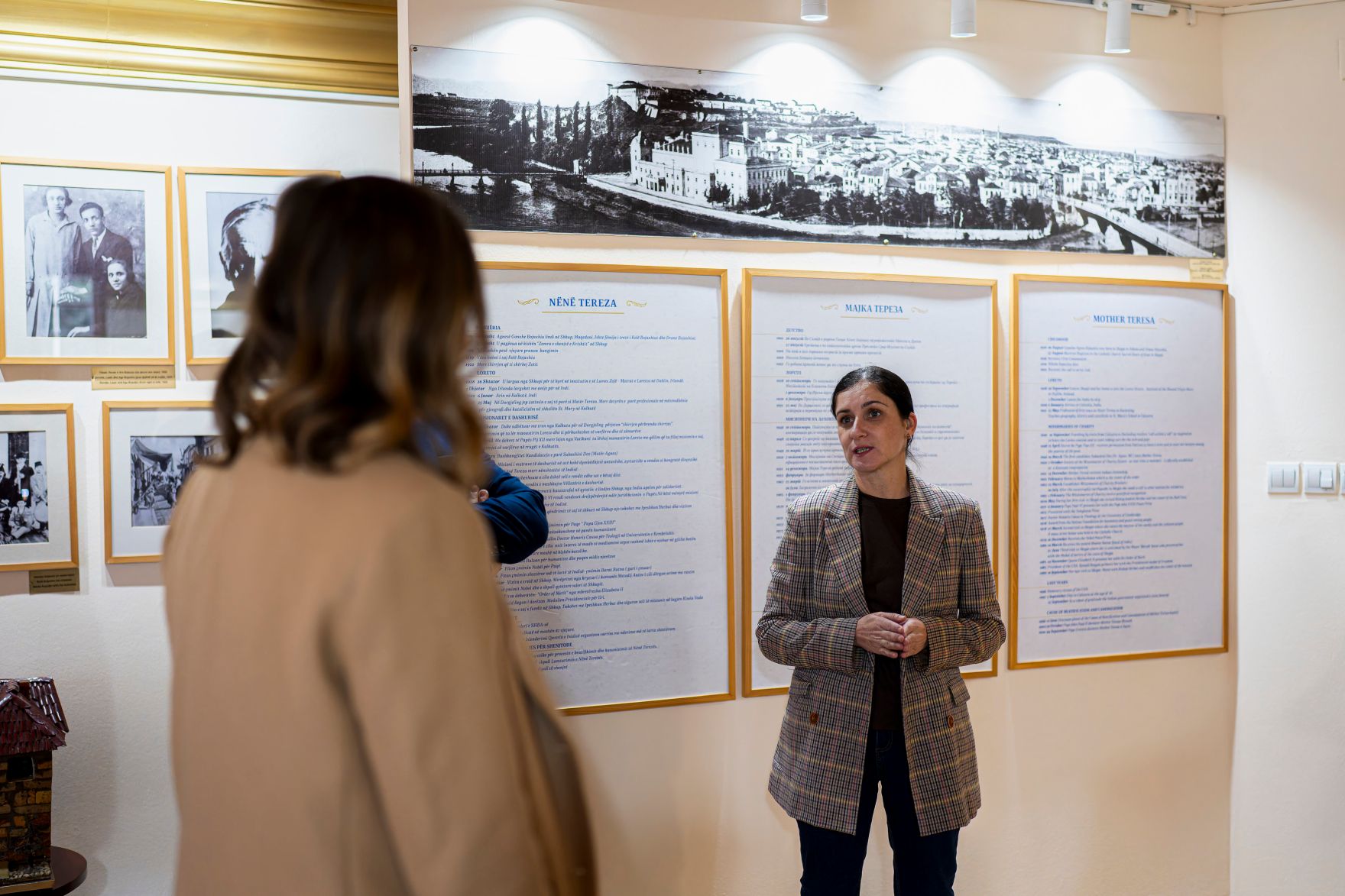 Am 5. Oktober 2025 reiste Bundesminister Claudia Plakolm (l.) im Rahmen ihrer Westbalkantour nach Skopje.