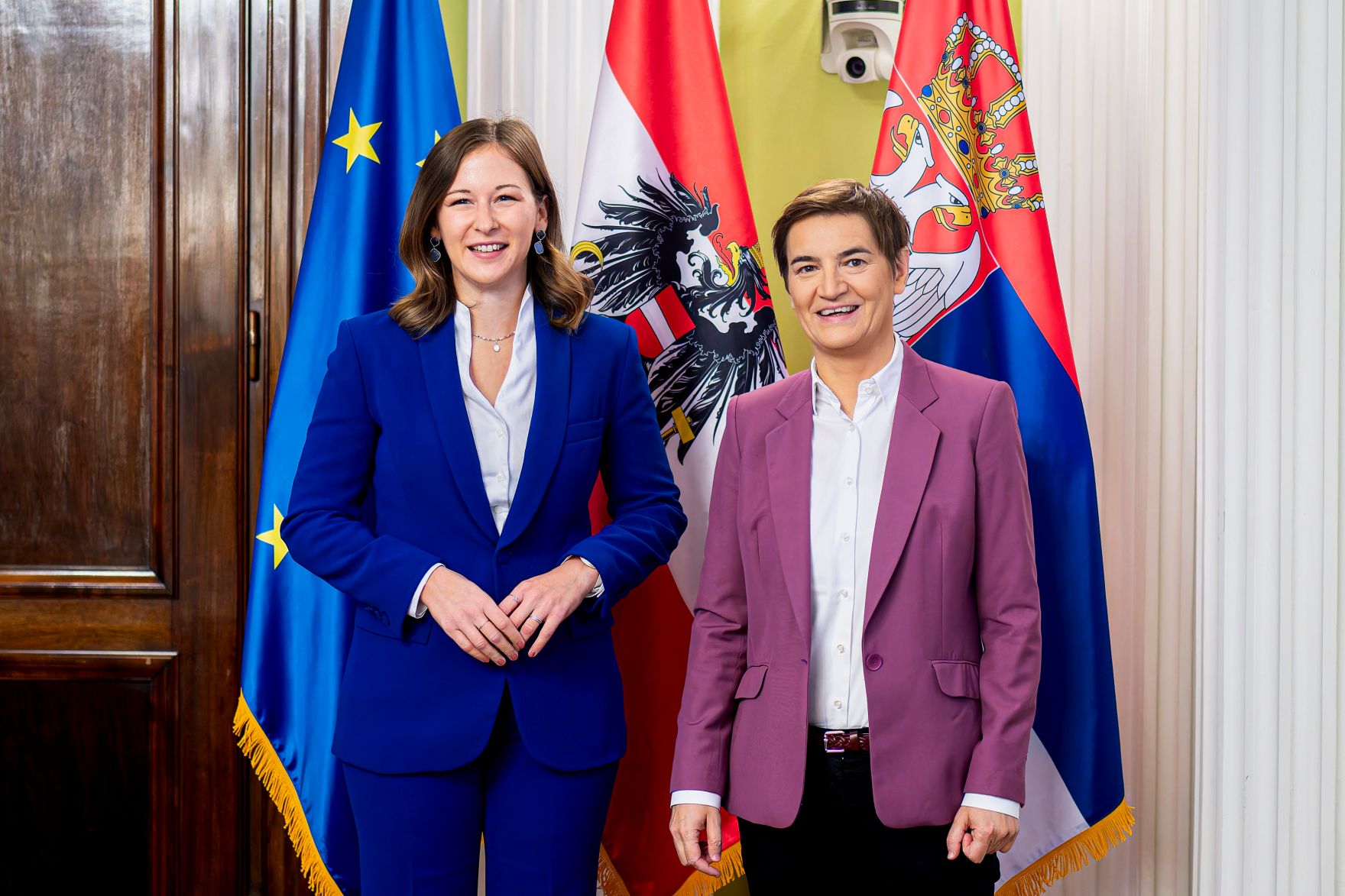 Am 9. Oktober 2025 setzte Bundesminister Claudia Plakolm (l.) ihre Westbalkantour fort. Im Bild mit Ana Brnabic (r.) Pr&auml;sidentin der Nationalversammlung von Serbien.