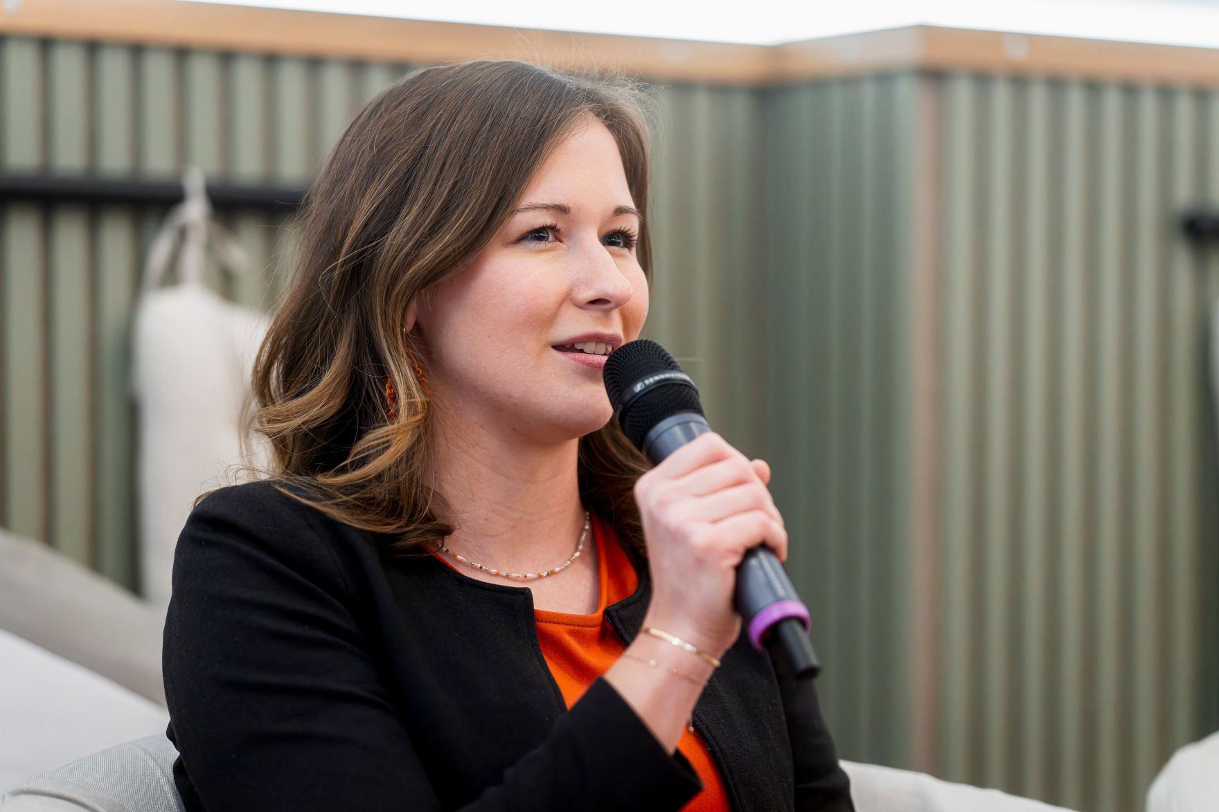 Am 19. November 2025 nahm Bundesministerin Claudia Plakolm (im Bild) am Familienpolitischen Gespr&auml;ch &bdquo;Was, wenn&rsquo;s nicht klappt? &ndash; Wenn der Kinderwunsch weit entfernt oder unerf&uuml;llt ist&ldquo; teil.