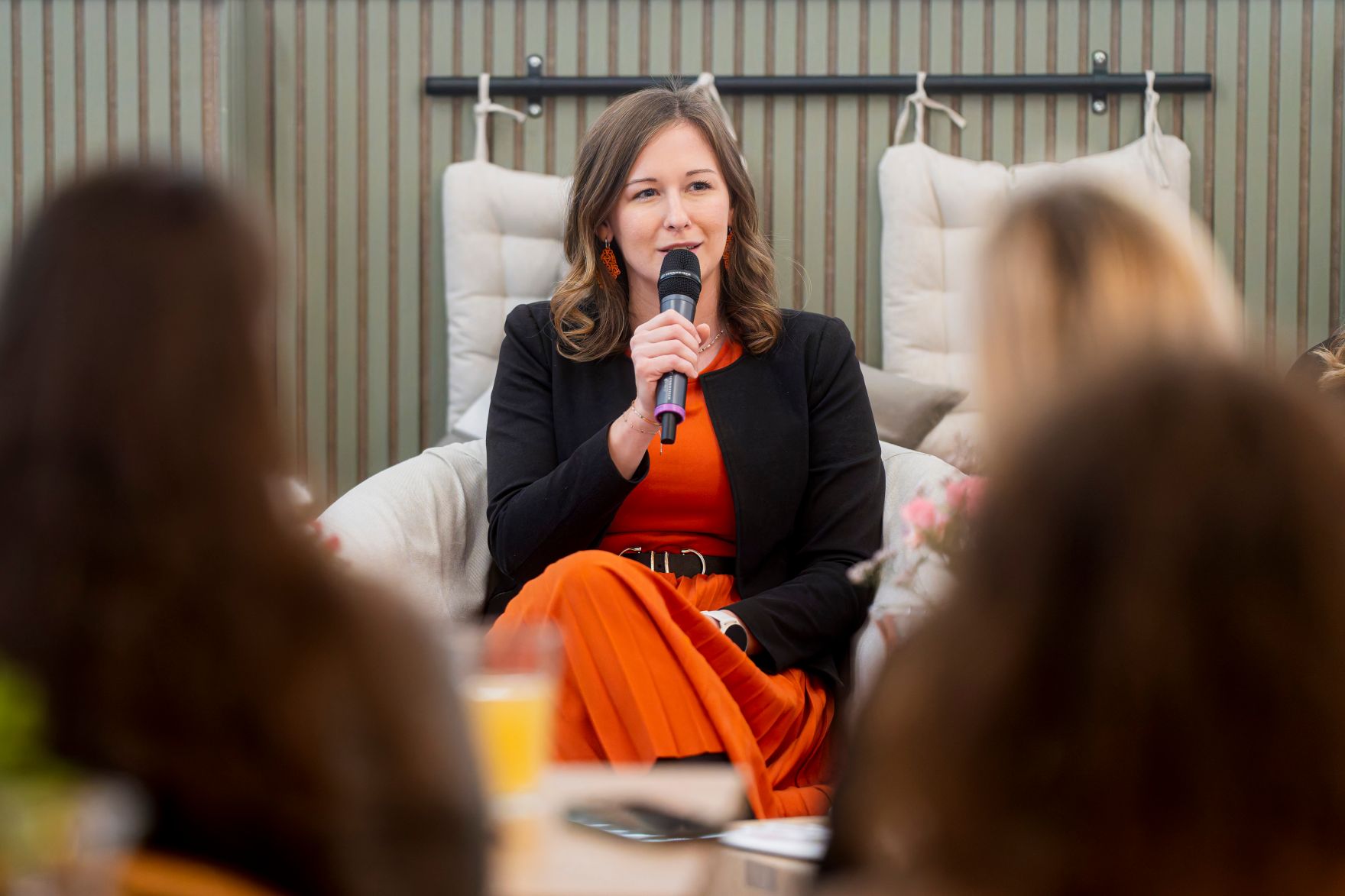 Am 19. November 2025 nahm Bundesministerin Claudia Plakolm (im Bild) am Familienpolitischen Gespr&auml;ch &bdquo;Was, wenn&rsquo;s nicht klappt? &ndash; Wenn der Kinderwunsch weit entfernt oder unerf&uuml;llt ist&ldquo; teil.