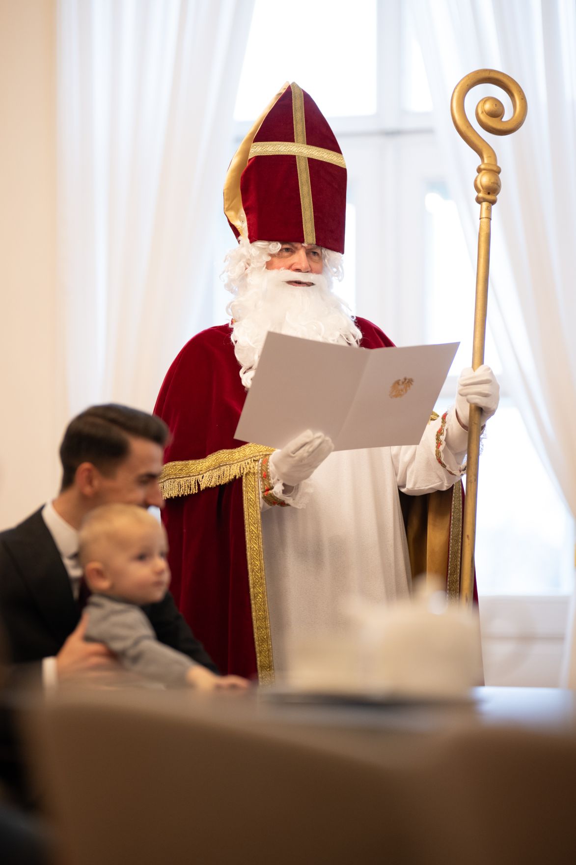 Am 4. Dezember 2025 besuchte der Nikolaus Kinder im Bundeskanzleramt.