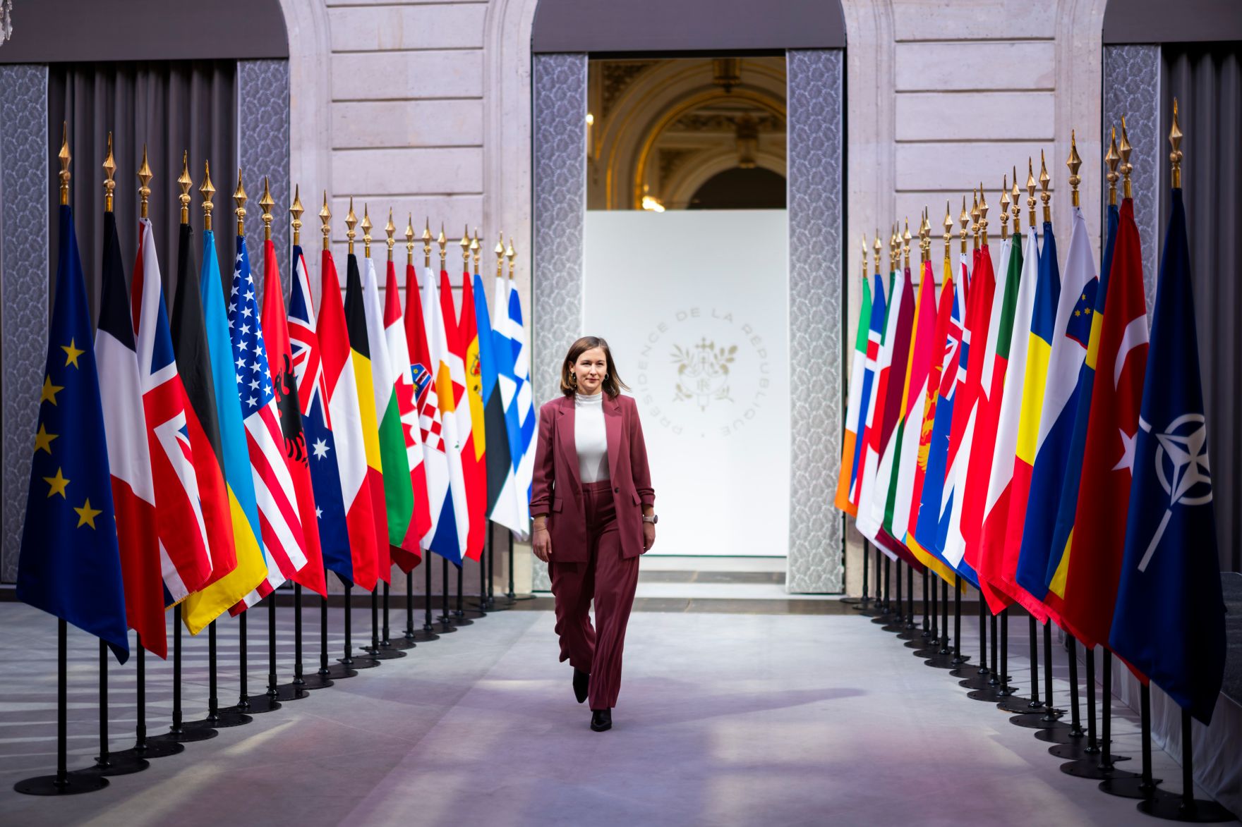 Am 6. J&auml;nner 2026 nahm Bundesministerin Claudia Plakolm (im Bild) am Treffen der Coalition of the Willing teil.