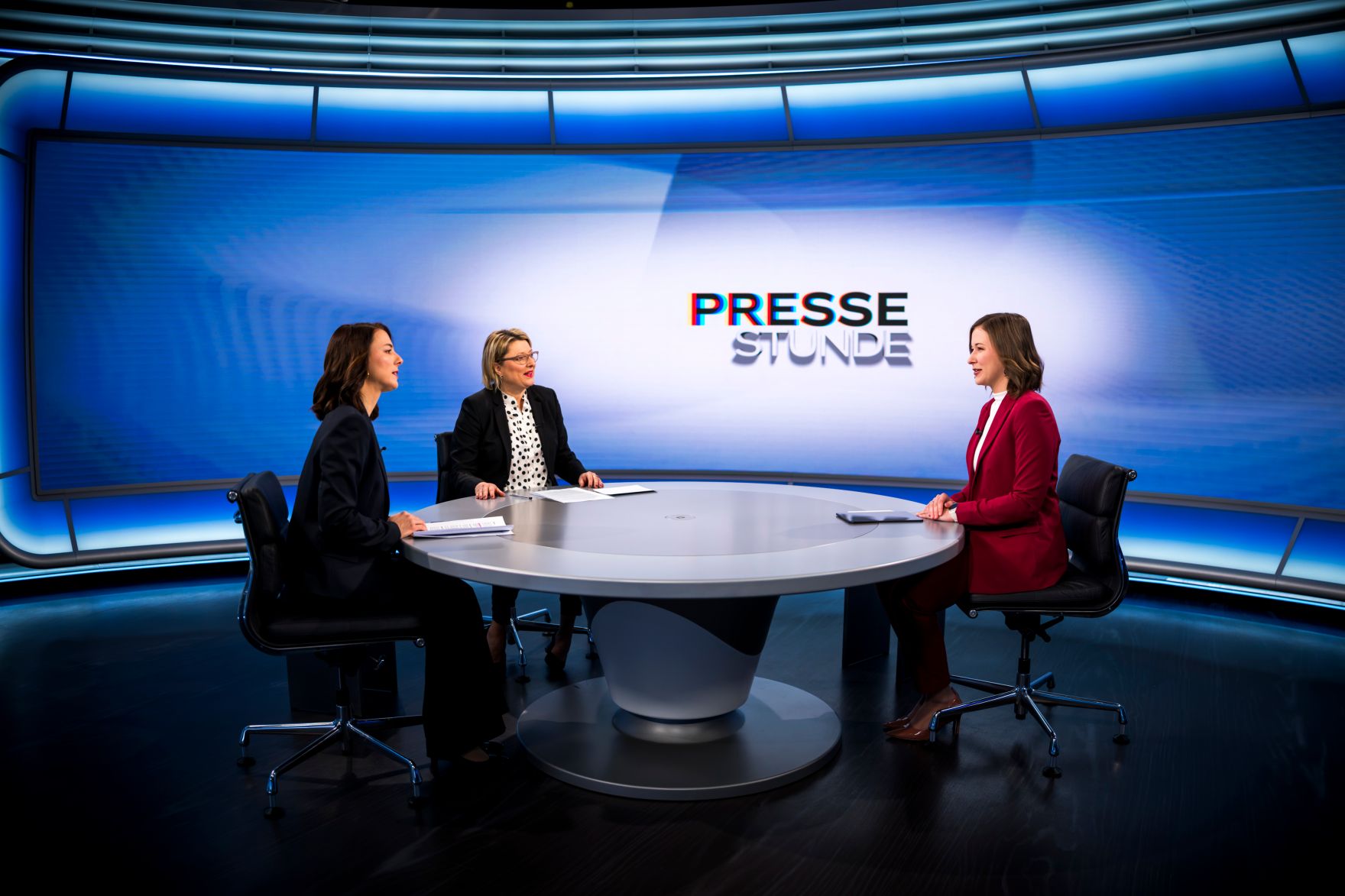 Am 25. J&auml;nner 2026 stellte sich Bundesministerin Claudia Bauer (r.) den Fragen der ORF-Pressestunde.