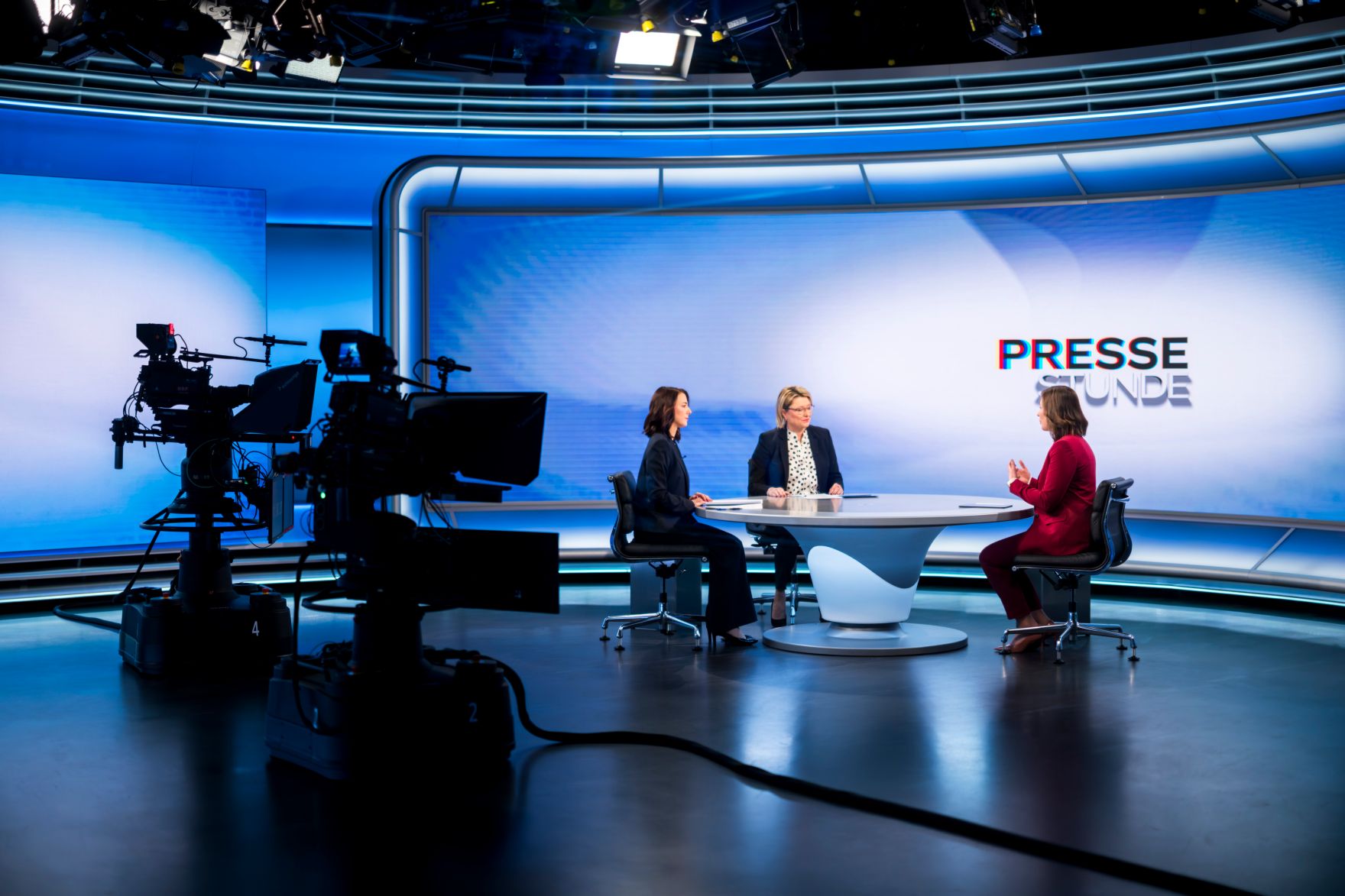 Am 25. J&auml;nner 2026 stellte sich Bundesministerin Claudia Bauer (r.) den Fragen der ORF-Pressestunde.