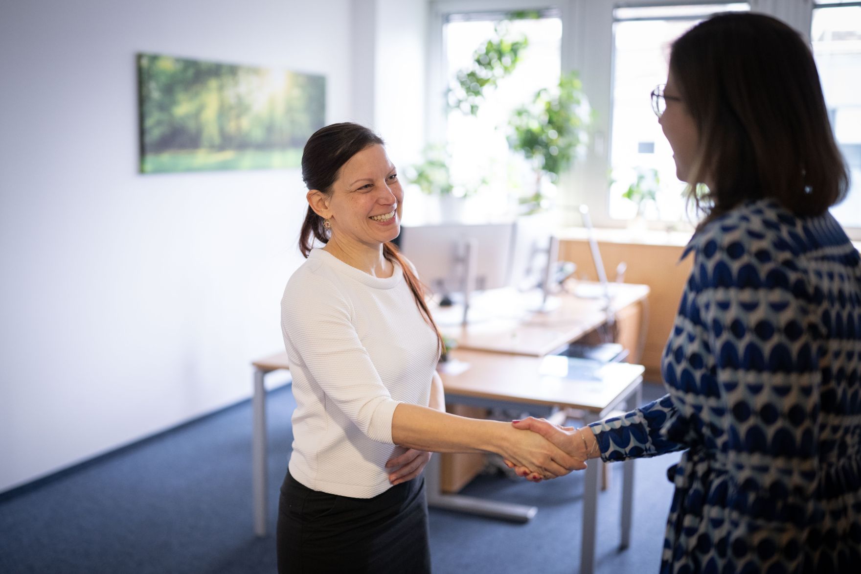 Am 11. Februar 2026 besuchte Bundesministerin Claudia Bauer (r.) die Zivildienstserviceagentur.