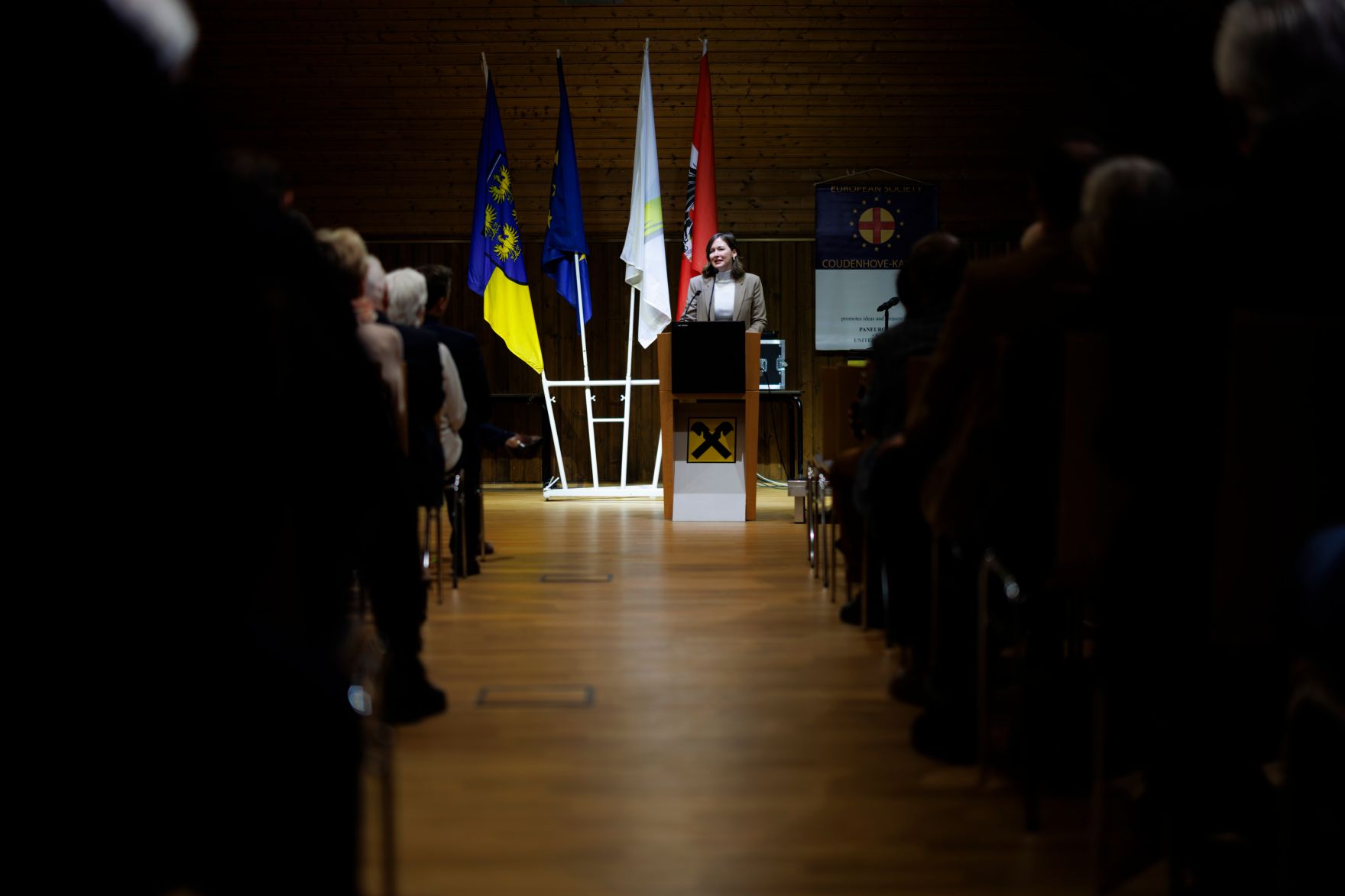 Am 19. Februar 2026 nahm Bundesministerin Claudia Bauer (im Bild) an der Veranstaltung "Europa gemeinsam Gestalten" in Klosterneuburg teil.