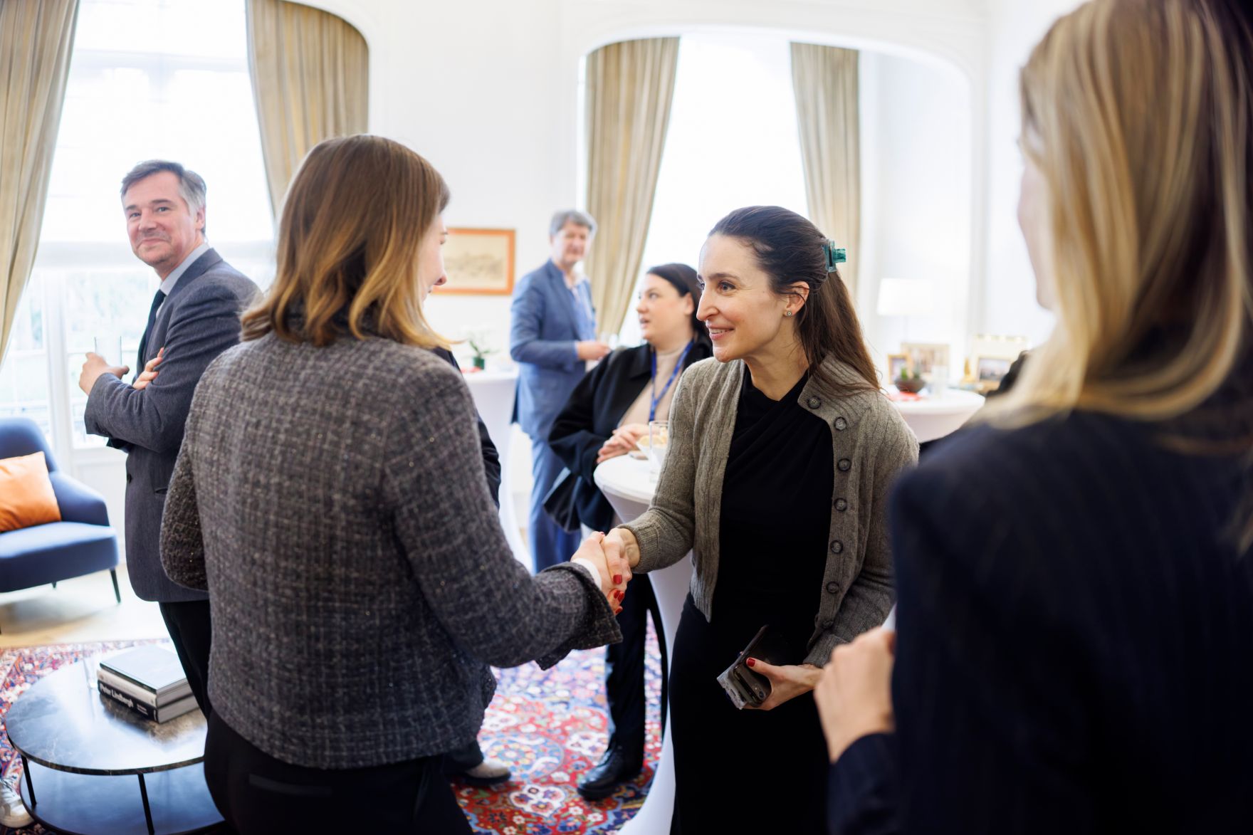 Am 24. Februar 2026 reiste Bundesministerin Claudia Bauer nach Br&uuml;ssel und nahm am Rat f&uuml;r &bdquo;Allgemeine Angelegenheiten&ldquo; der Europ&auml;ischen Union teil. Im Bild mit &ouml;sterreichischen MEP`s.