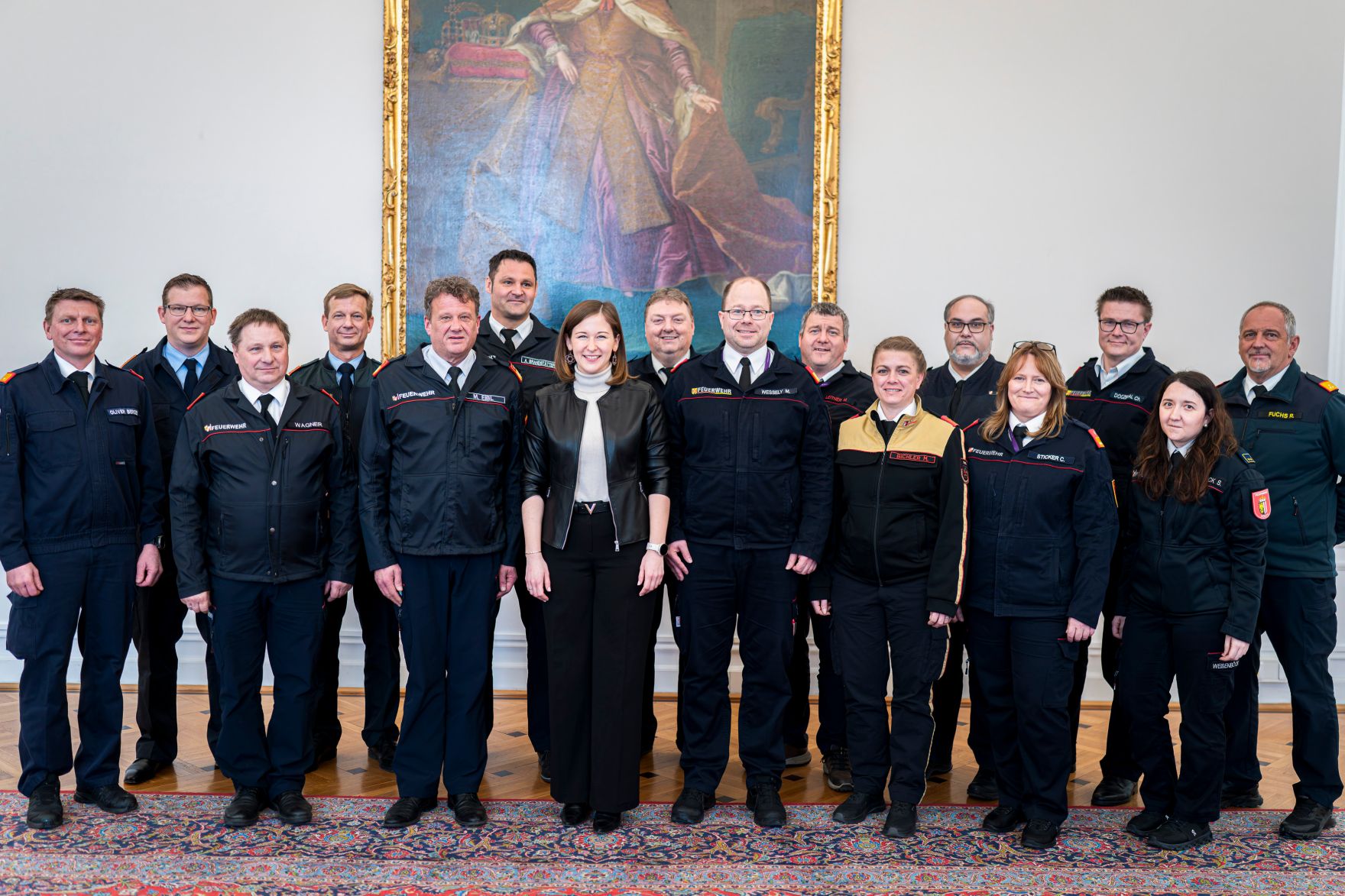 Am 27. Februar 2026 empfing Bundesministerin Claudia Bauer (7.v.l.) Landesfeuerwehrreferenten zu einem Arbeitsgespr&auml;ch im Bundeskanzleramt.