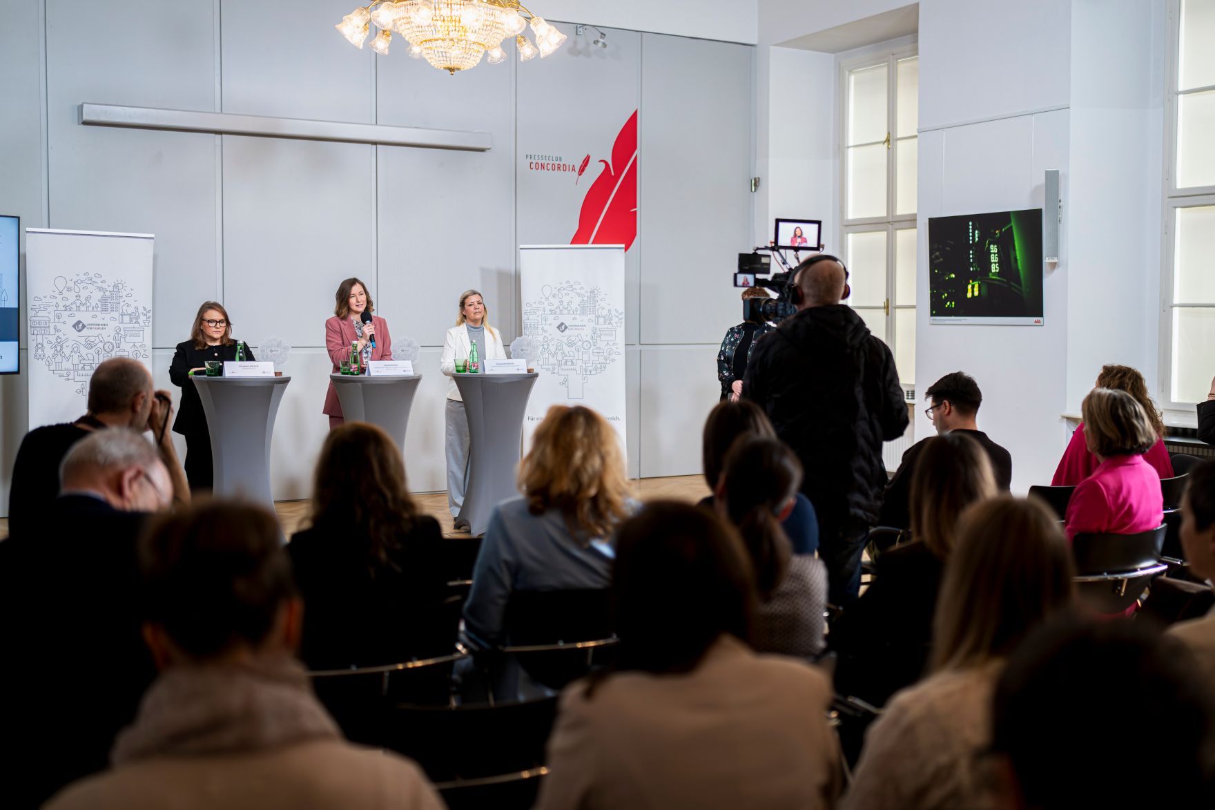 Am 4. M&auml;rz 2026 nahm Bundesministerin Claudia Bauer an der Pr&auml;sentation des Pflegeleitfadens teil.