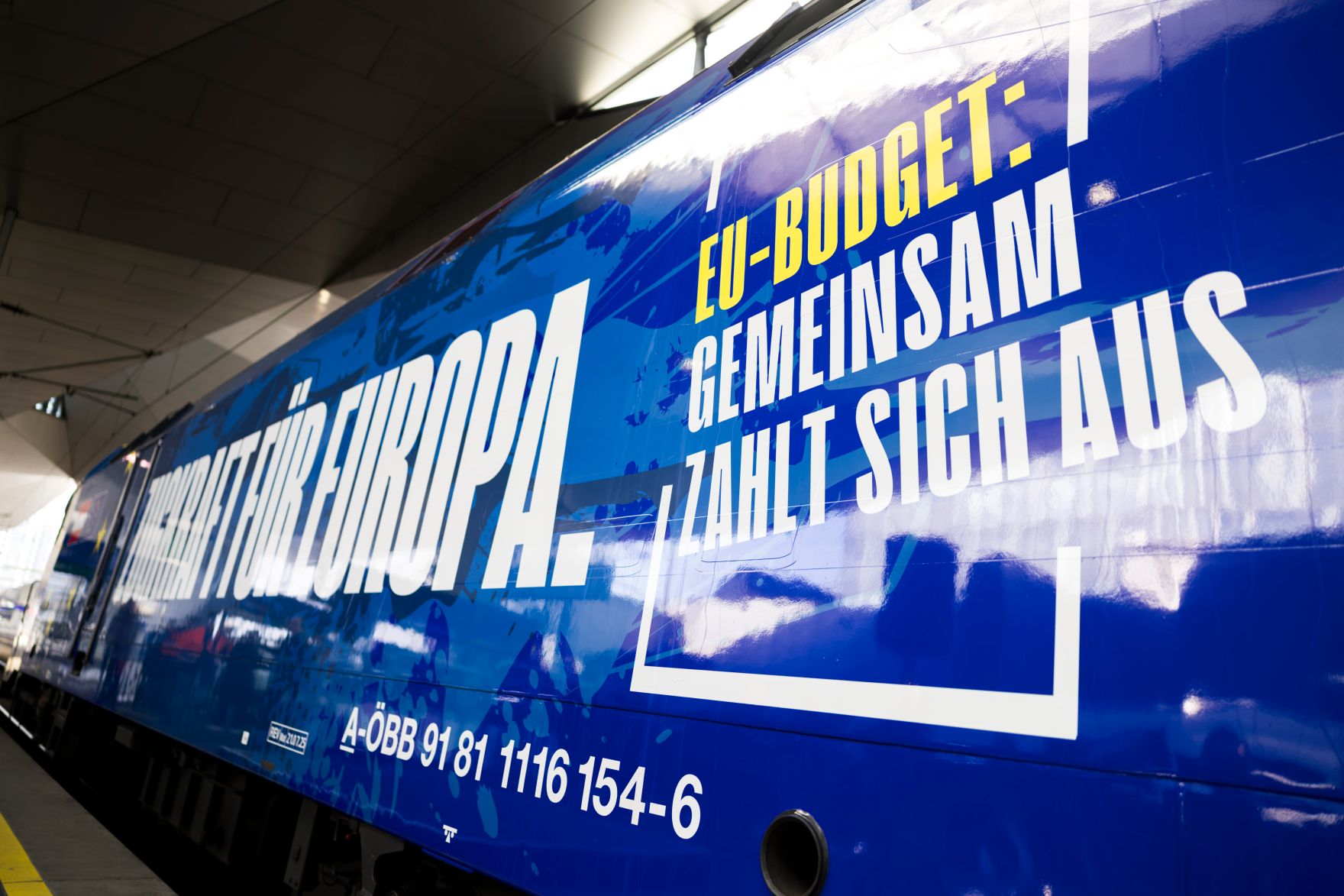 Am 9. M&auml;rz 2026 nahm Bundesministerin Claudia Bauer an der Taufe einer neuen EU-Lokomotive am Wiener Hauptbahnhof teil.