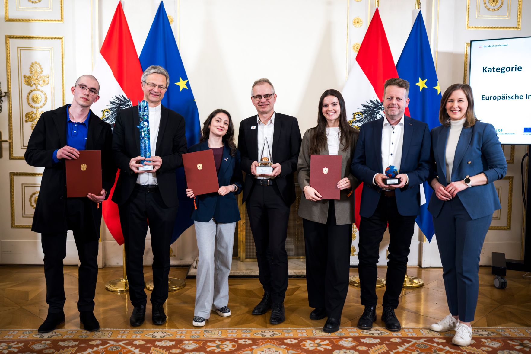 Am 23. M&auml;rz 2026 &uuml;berreichte Bundesministerin Claudia Bauer (r.) den &Ouml;sterreichischen Jugendpreis 2026.