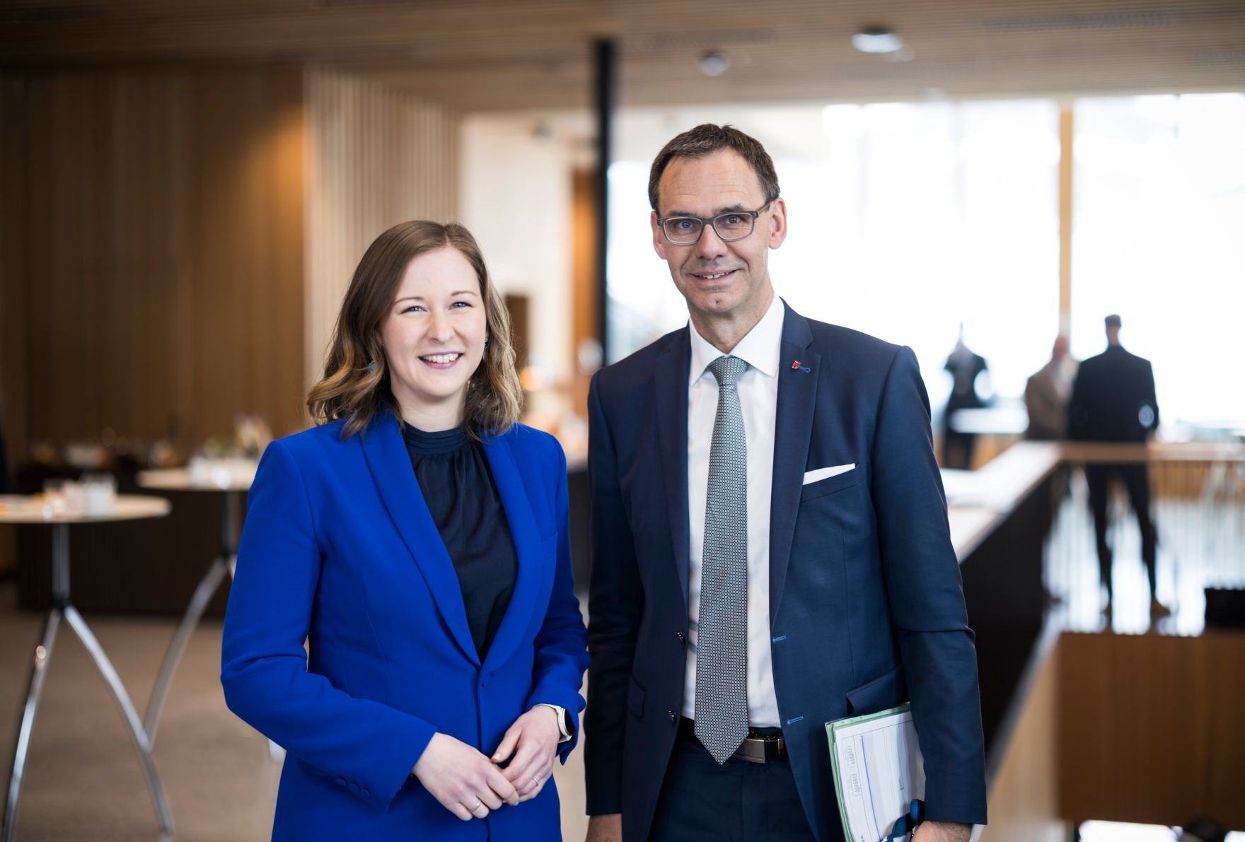 Am 26. M&auml;rz 2026 nahm Bundesministerin Claudia Bauer (l.) am &bdquo;Europa Forum Lech 2026&ldquo;, in Lech am Arlberg teil. Im Bild mit dem Landeshauptmann von Vorarlberg Markus Wallner (r.).