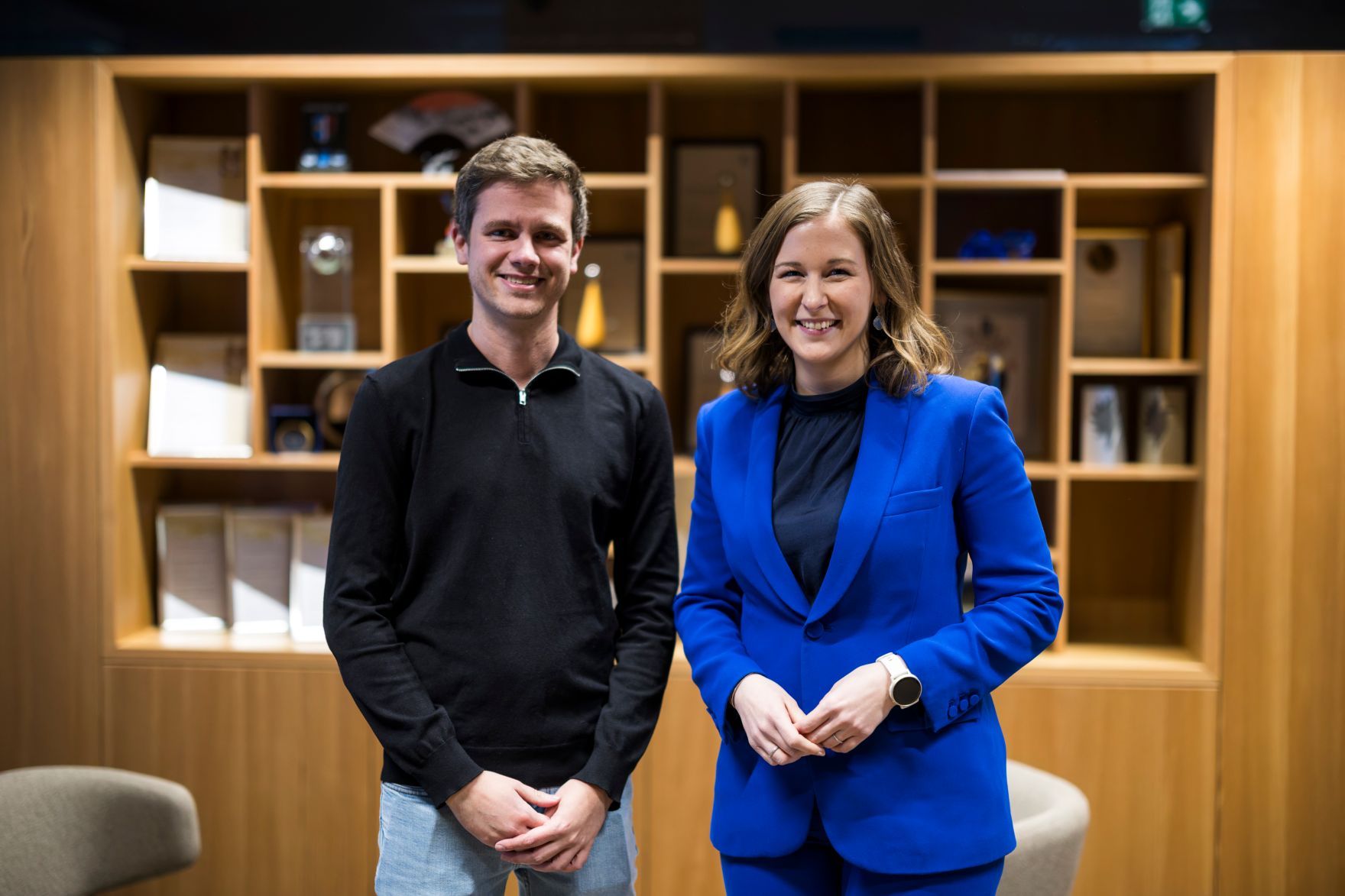 Am 26. M&auml;rz 2026 nahm Bundesministerin Claudia Bauer (r.) am Europa Forum Lech 2026, in Lech am Arlberg teil. Im Bild mit Elias Beiser (l.) Vizeb&uuml;rgermeister von Lech.