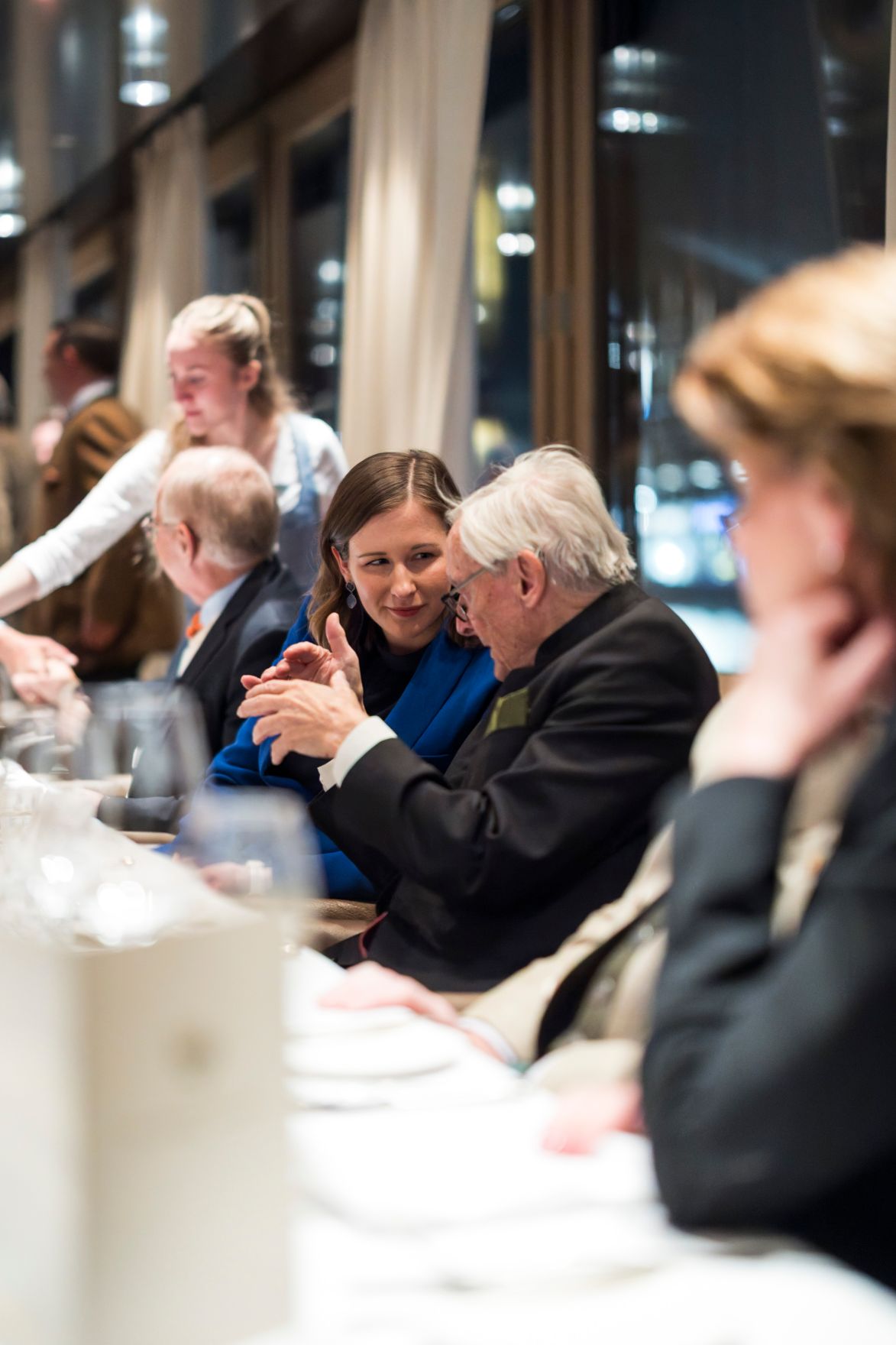 Am 26. M&auml;rz 2026 nahm Bundesministerin Claudia Bauer (m.) am Europa Forum Lech 2026, in Lech am Arlberg teil. Im Bild bei einem Abendempfang.