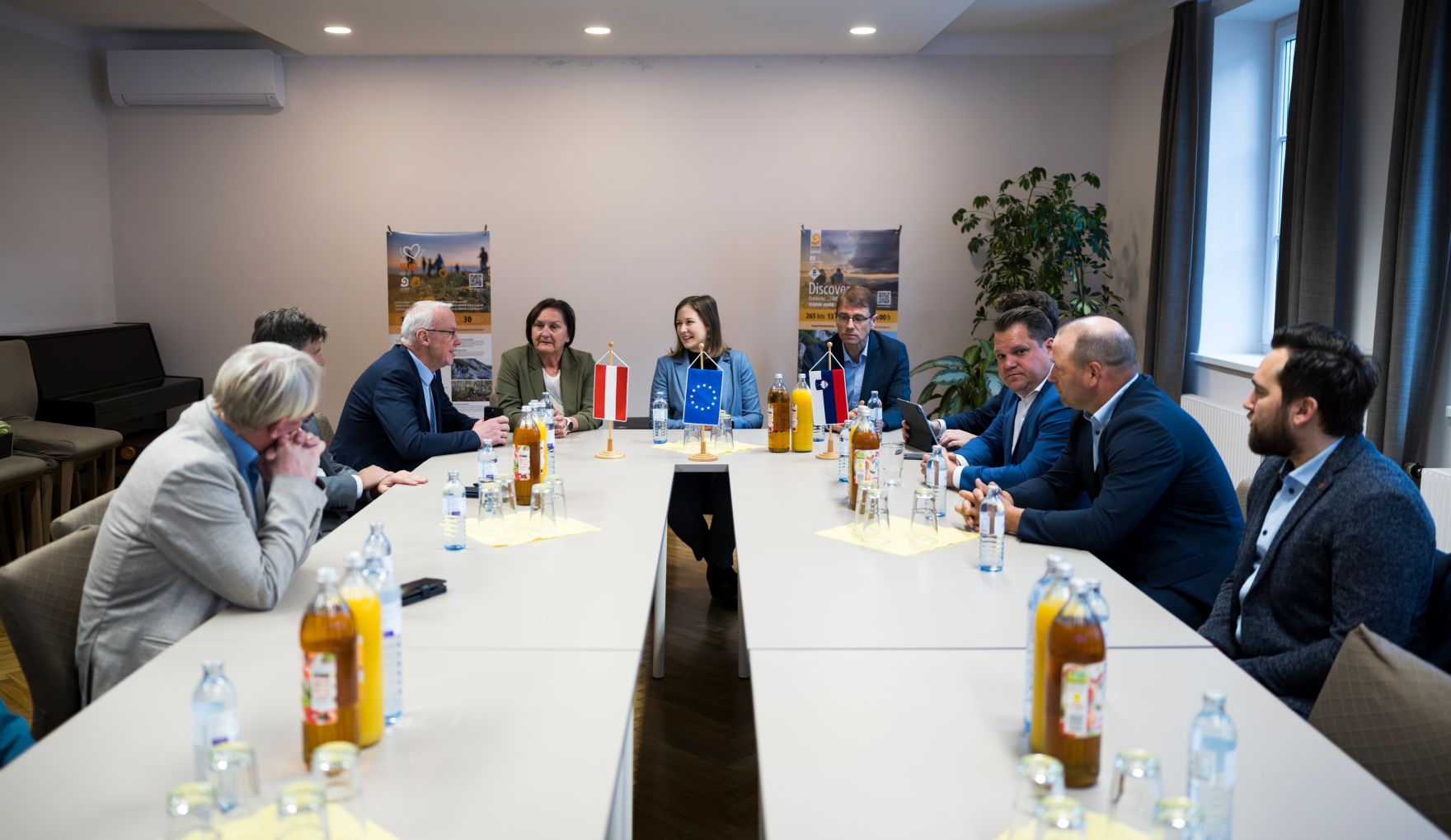 Am 14. April 2026 besuchte Bundesministerin Claudia Bauer (5.v.l.) anl&auml;sslich ihres Bundesl&auml;ndertages das Pilgermuseum in Globasnitz.