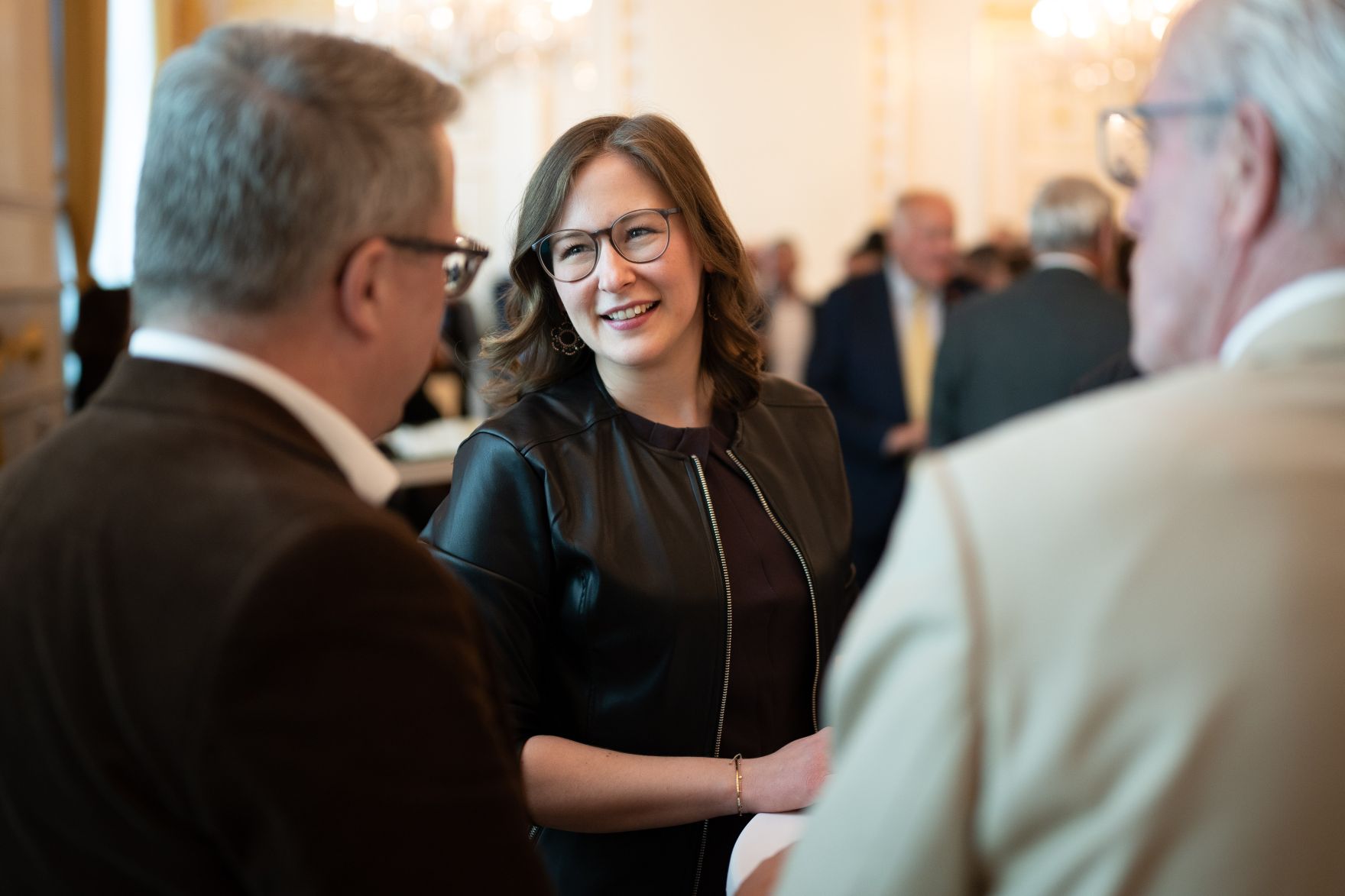 Am 27. April 2026 lud Bundesministerin Claudia Bauer (m.) anl&auml;sslich des &bdquo;Empfang zur Osterzeit&ldquo; zahlreiche Vertreter der Kirchen und Religionsgesellschaften in &Ouml;sterreich, ins Bundeskanzleramt ein.