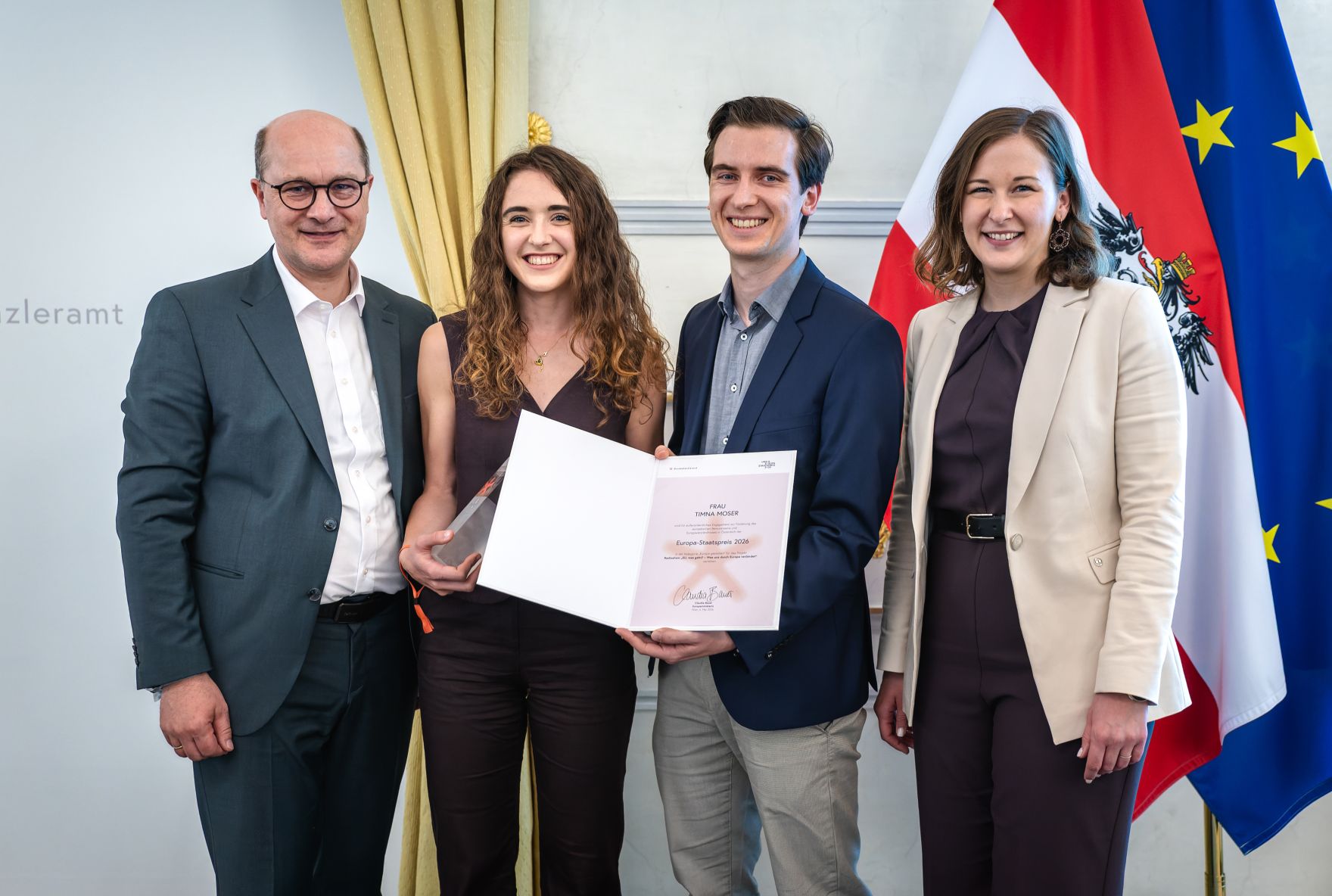 Am 6. Mai 2026 &uuml;berreichte Bundesministerin Claudia Bauer (r.) den Europa-Staatspreis 2026 in verschiedenen Kategorien.
