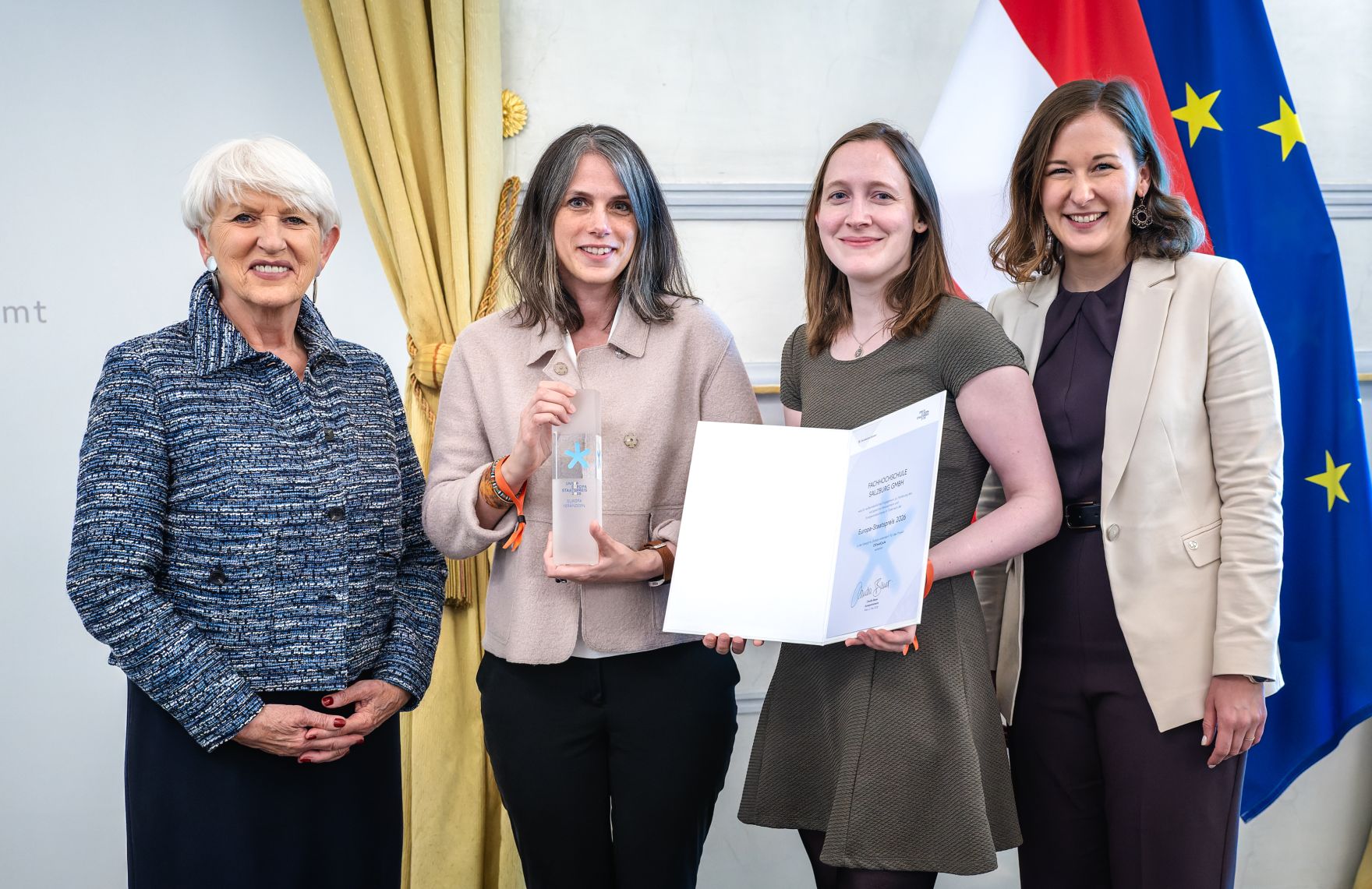 Am 6. Mai 2026 &uuml;berreichte Bundesministerin Claudia Bauer (r.) den Europa-Staatspreis 2026 in verschiedenen Kategorien.