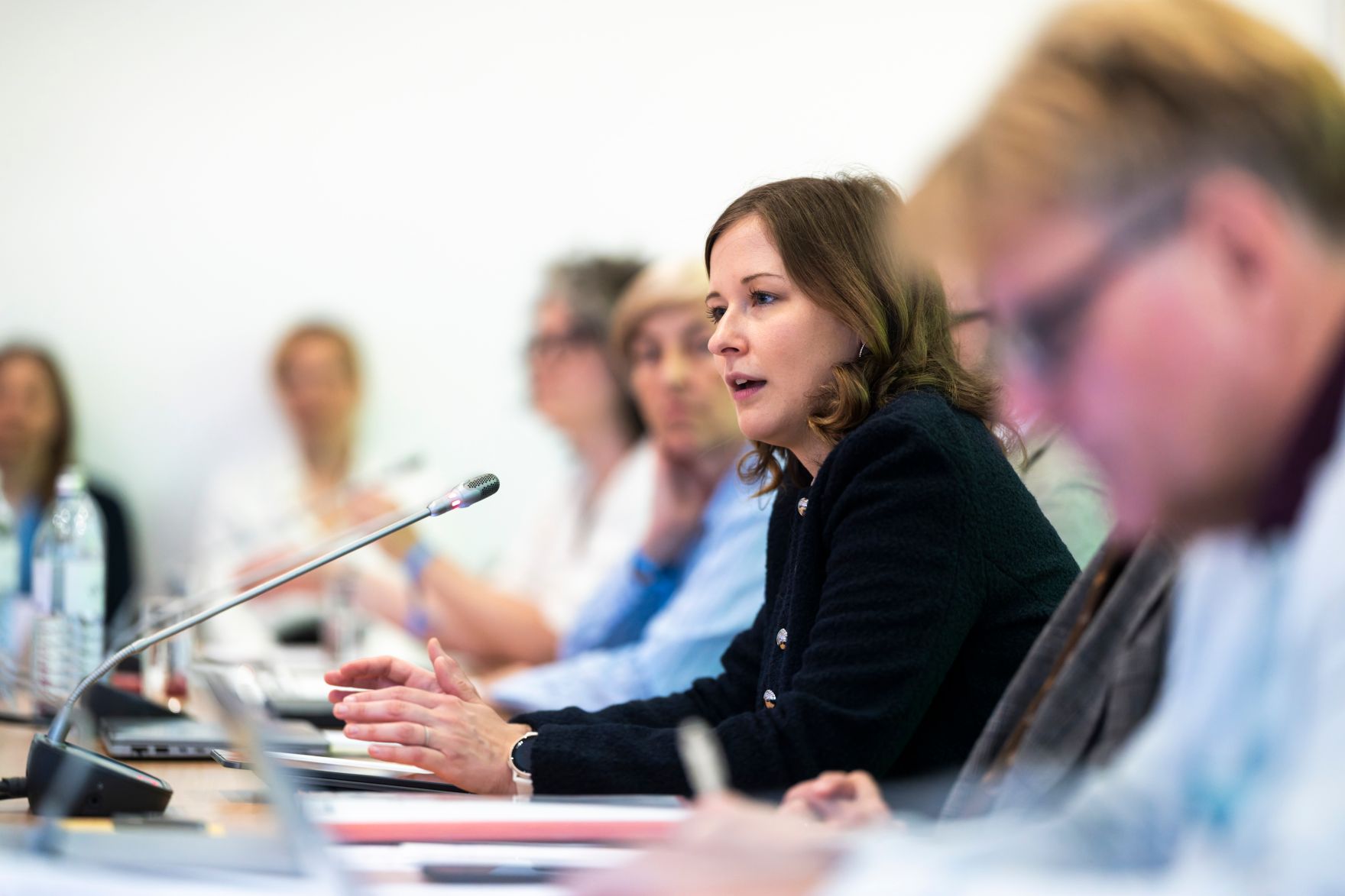 Am 27. Mai 2026 nahm Bundesministerin Claudia Bauer (2.v.r.) an der Sitzung des Integrationsbeirat teil.
